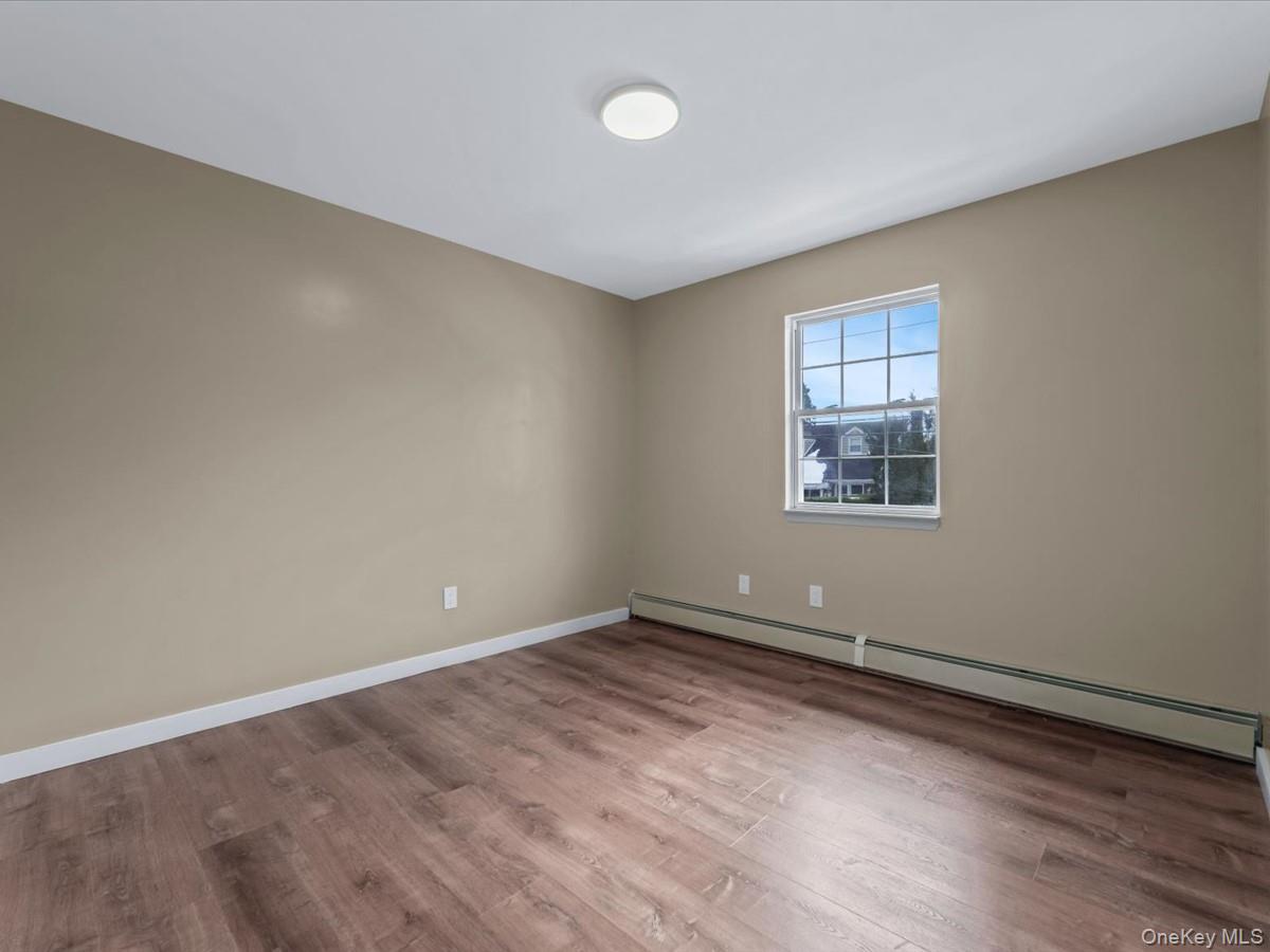 #16 photo, 401 Dover Street, 長島 Westbury , NY 11590