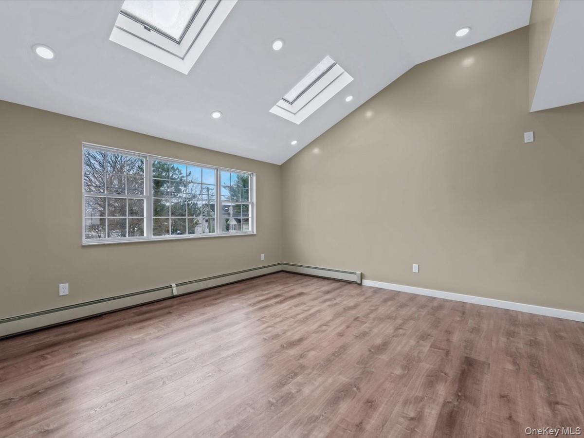 #3 photo, 401 Dover Street, 長島 Westbury , NY 11590