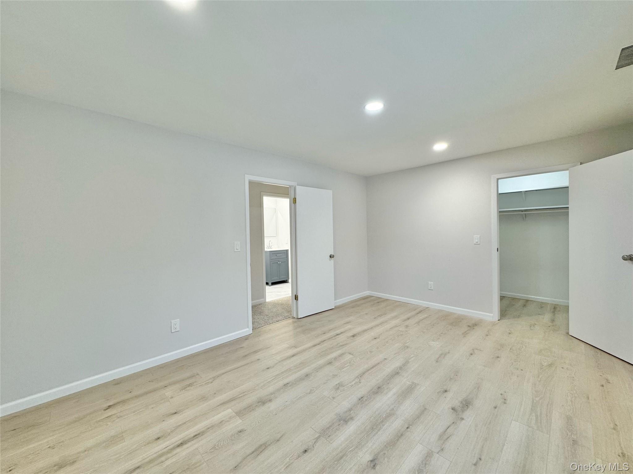 #18 photo, 46 Blue Point Road, Holtsville , NY 11742