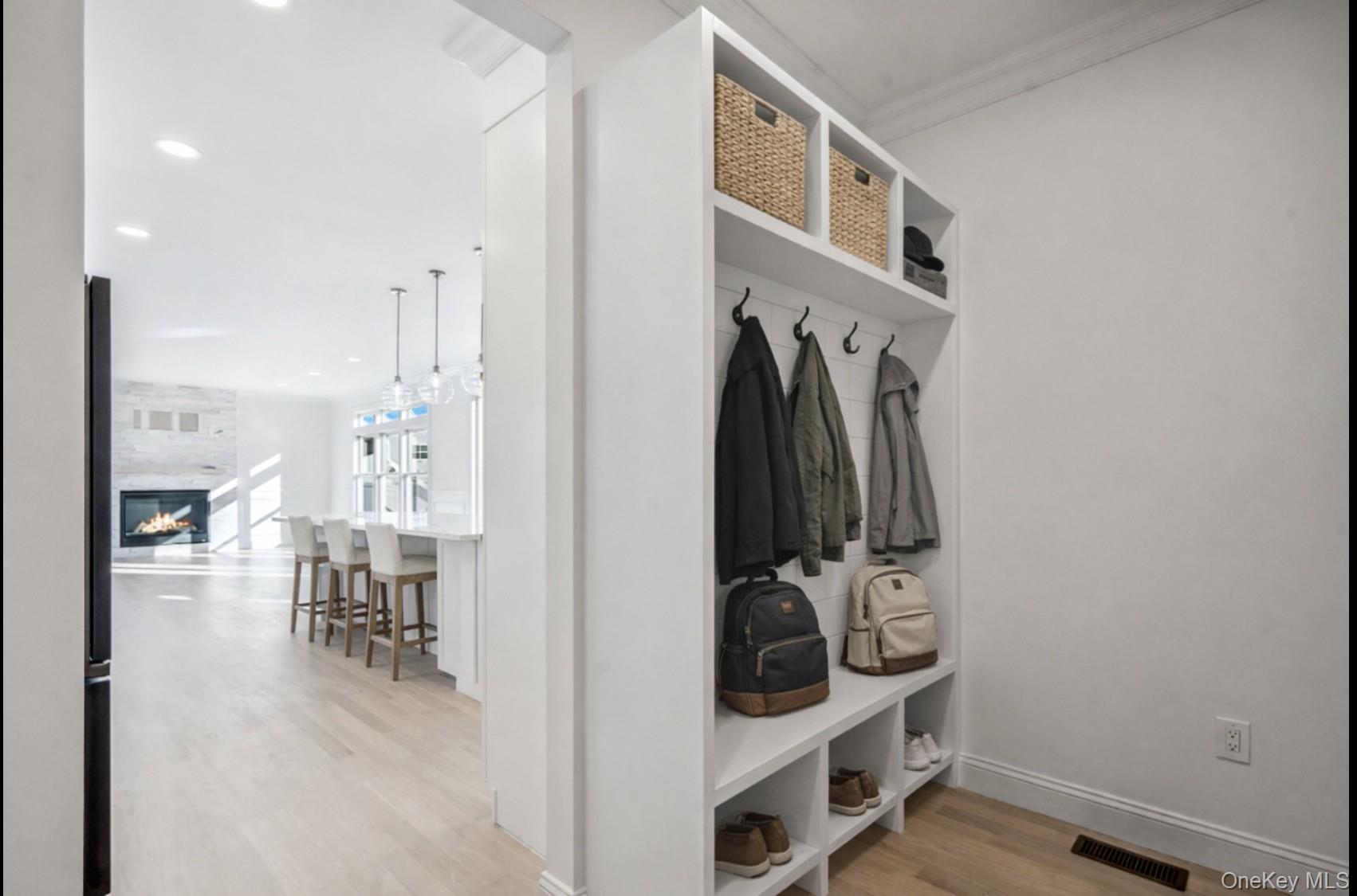 #6 photo, 7 Otsego Place, Jericho , NY 11753