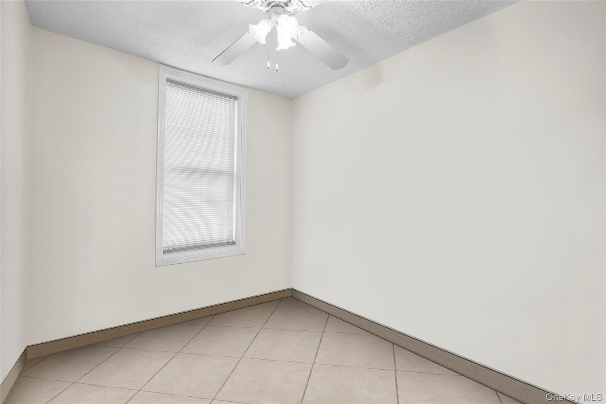 #6 photo, 2932 Baisley Avenue, ब्रोंक्स Bronx , NY 10461