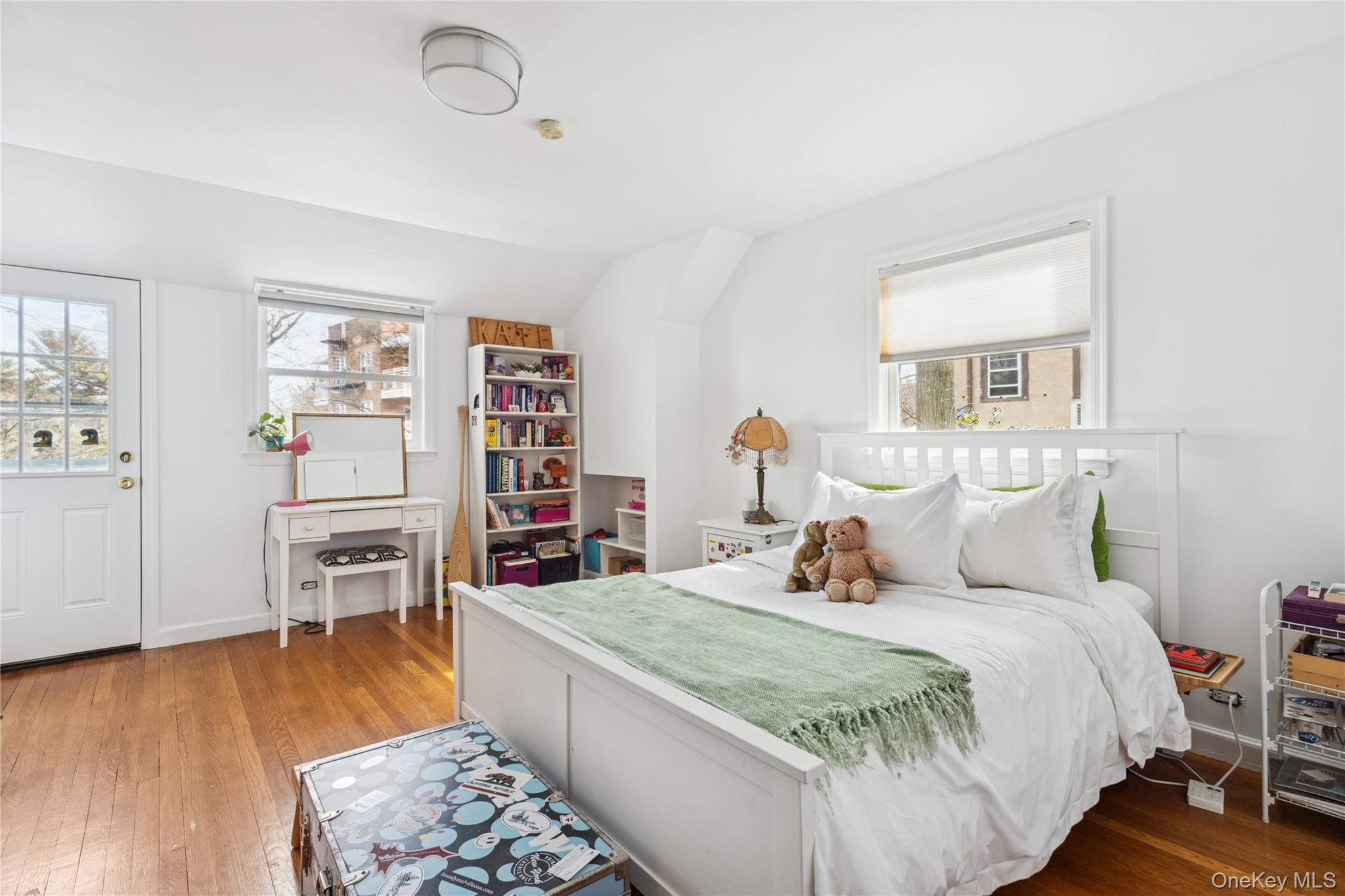 #12 photo, 5030 Tibbett Avenue, Бронкс ‖ Bronx , NY 10471