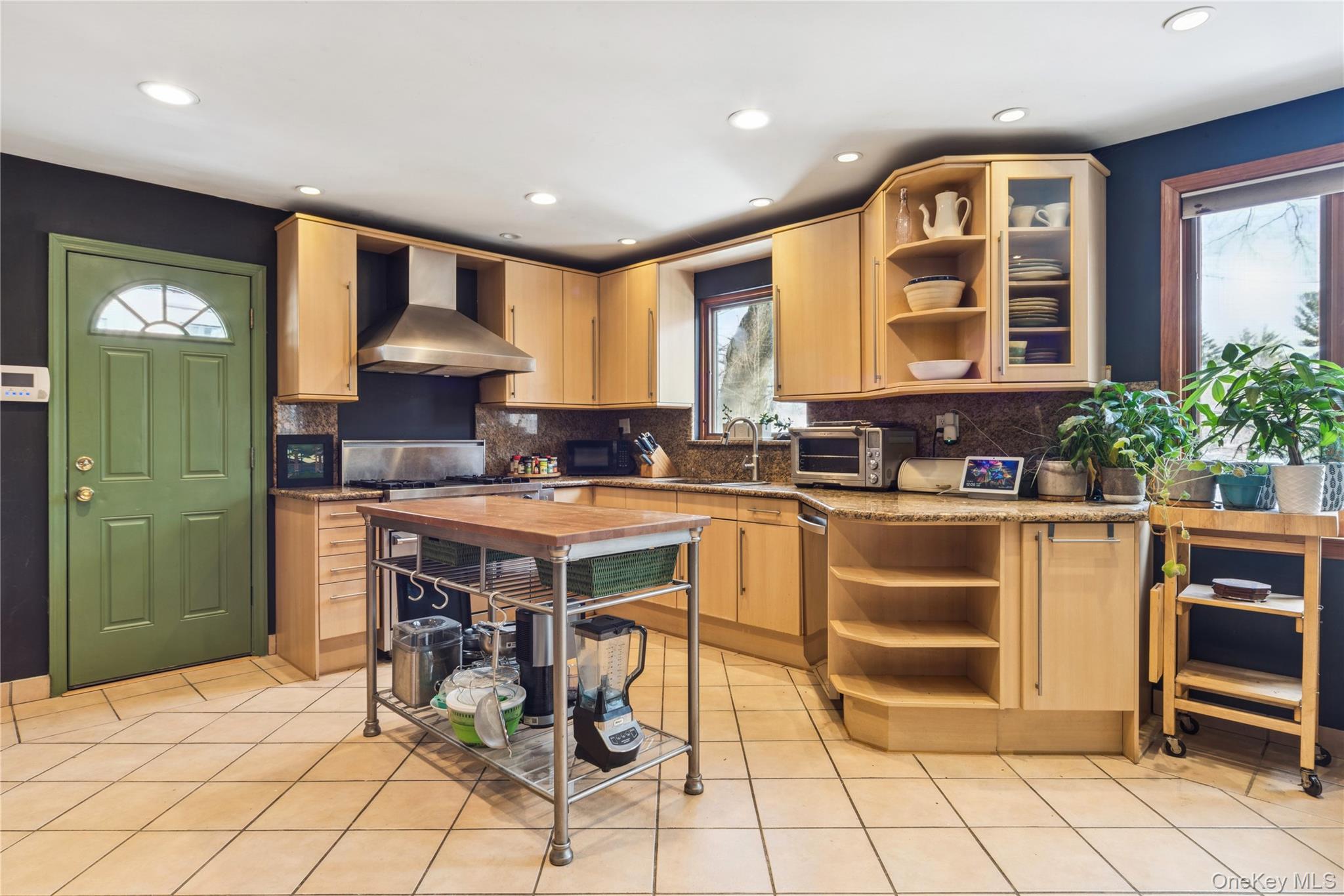 #3 photo, 5030 Tibbett Avenue, Бронкс ‖ Bronx , NY 10471