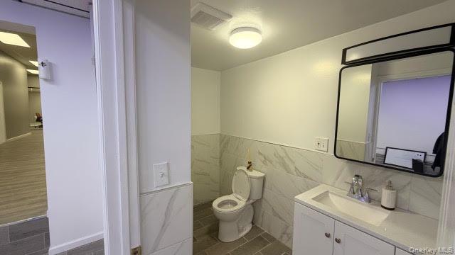 #12 photo, 1211A Castle Hill Avenue, Бронкс ‖ Bronx , NY 10462