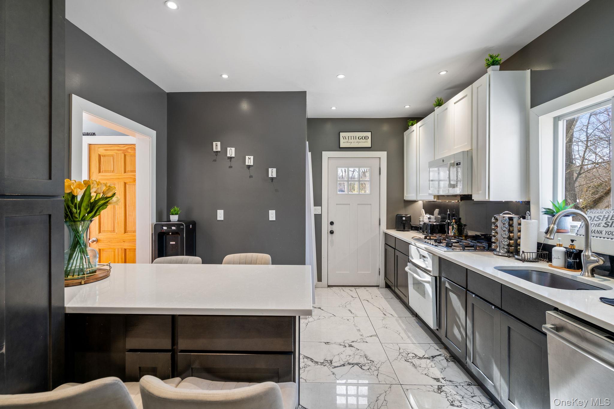 #9 photo, 4 James Street, Harriman , NY 10926