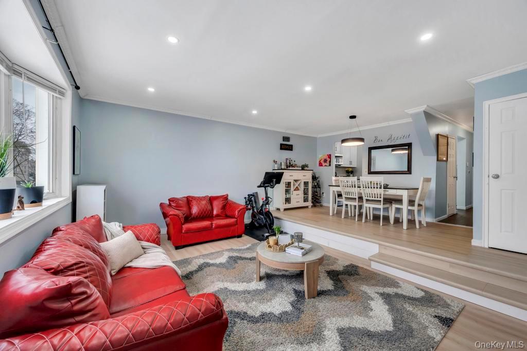 #10 photo, 280 Balcom Avenue, 布朗士 Bronx , NY 10465