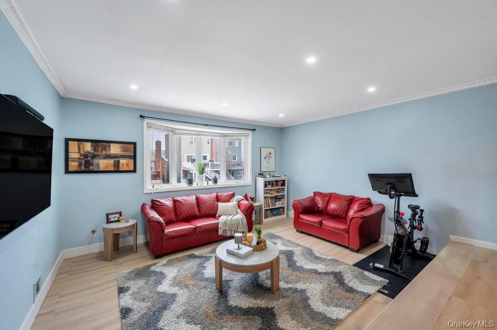 #9 photo, 280 Balcom Avenue, 布朗士 Bronx , NY 10465