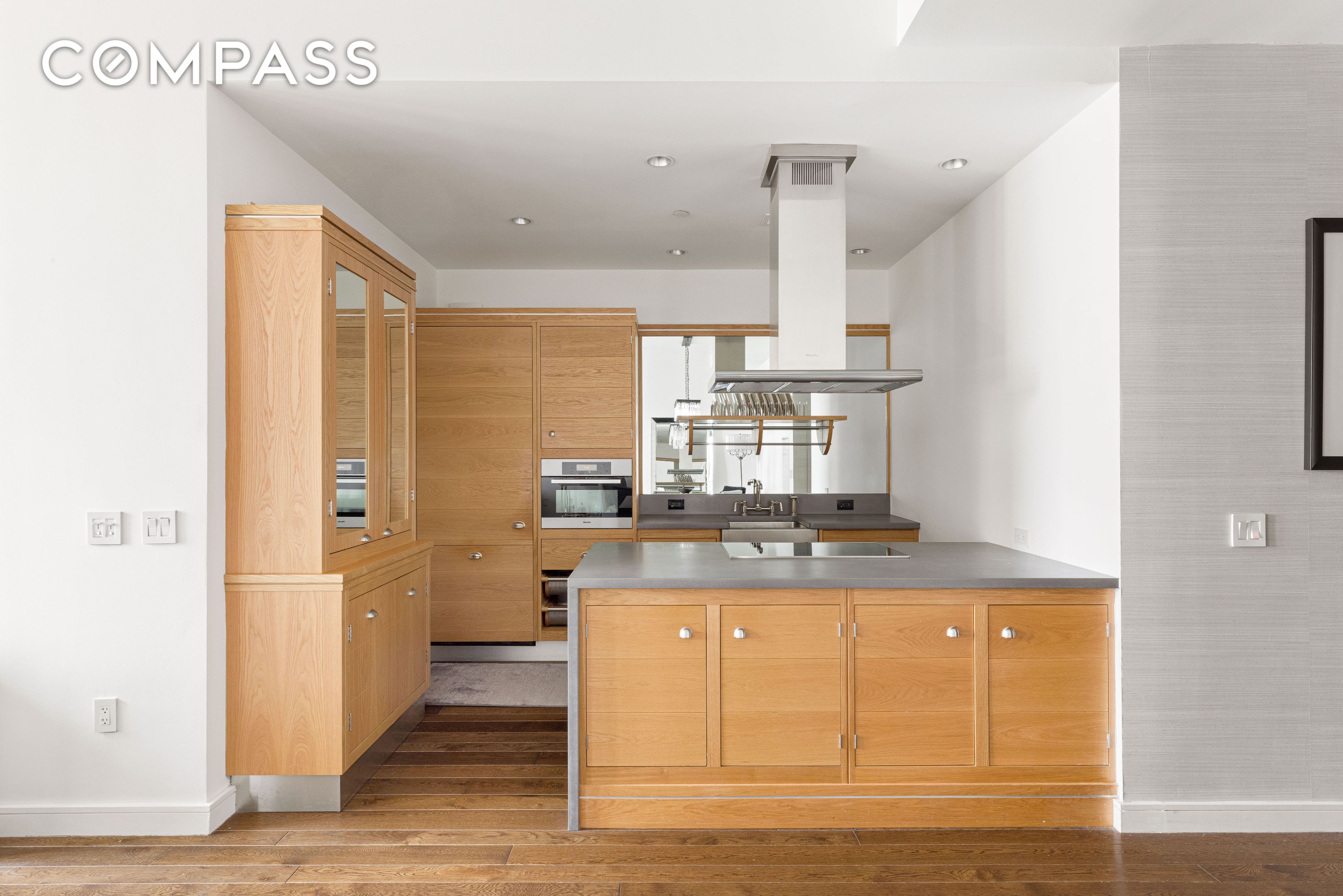 #6 photo, 425 W 50th Street, 曼哈頓 Hell's Kitchen , NY 10019