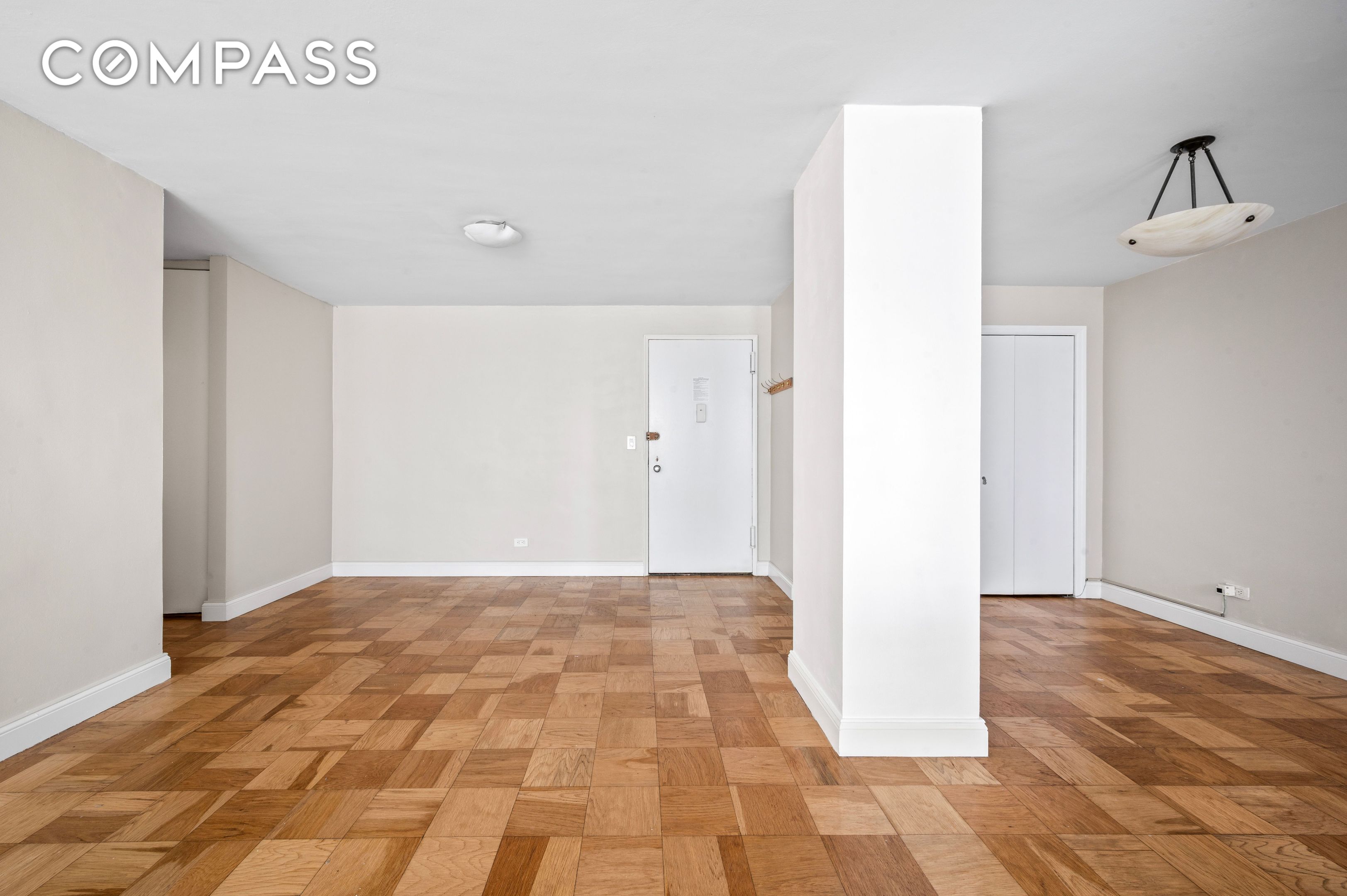 #8 photo, 77 7th Avenue, 曼哈頓 Chelsea , NY 10011