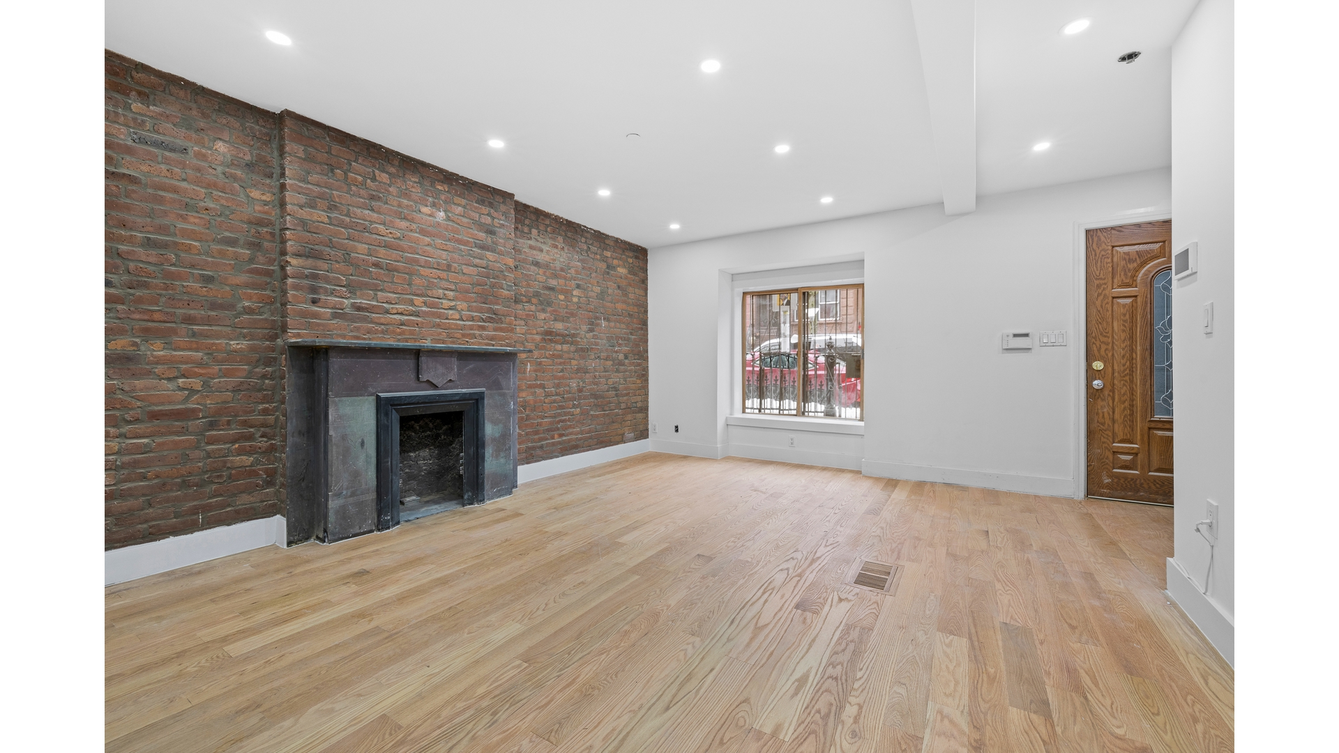 #4 photo, 631 ST MARKS Avenue, Crown Heights , NY 11216