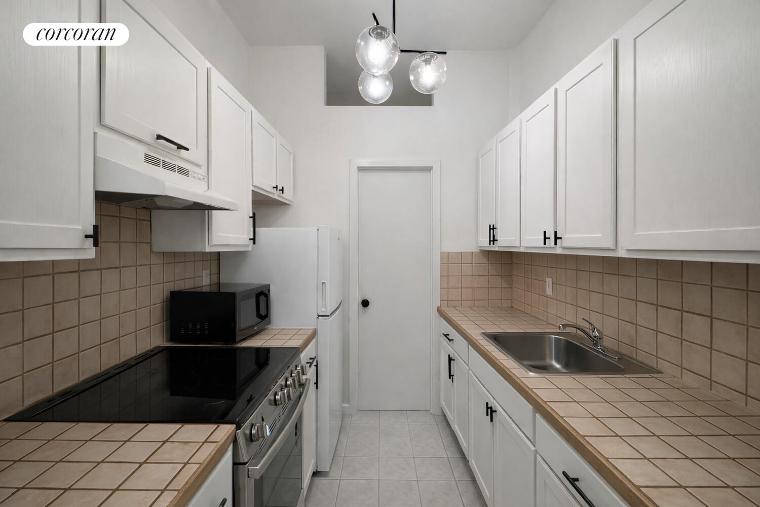 #4 photo, New York City, Hell's Kitchen , NY 10019