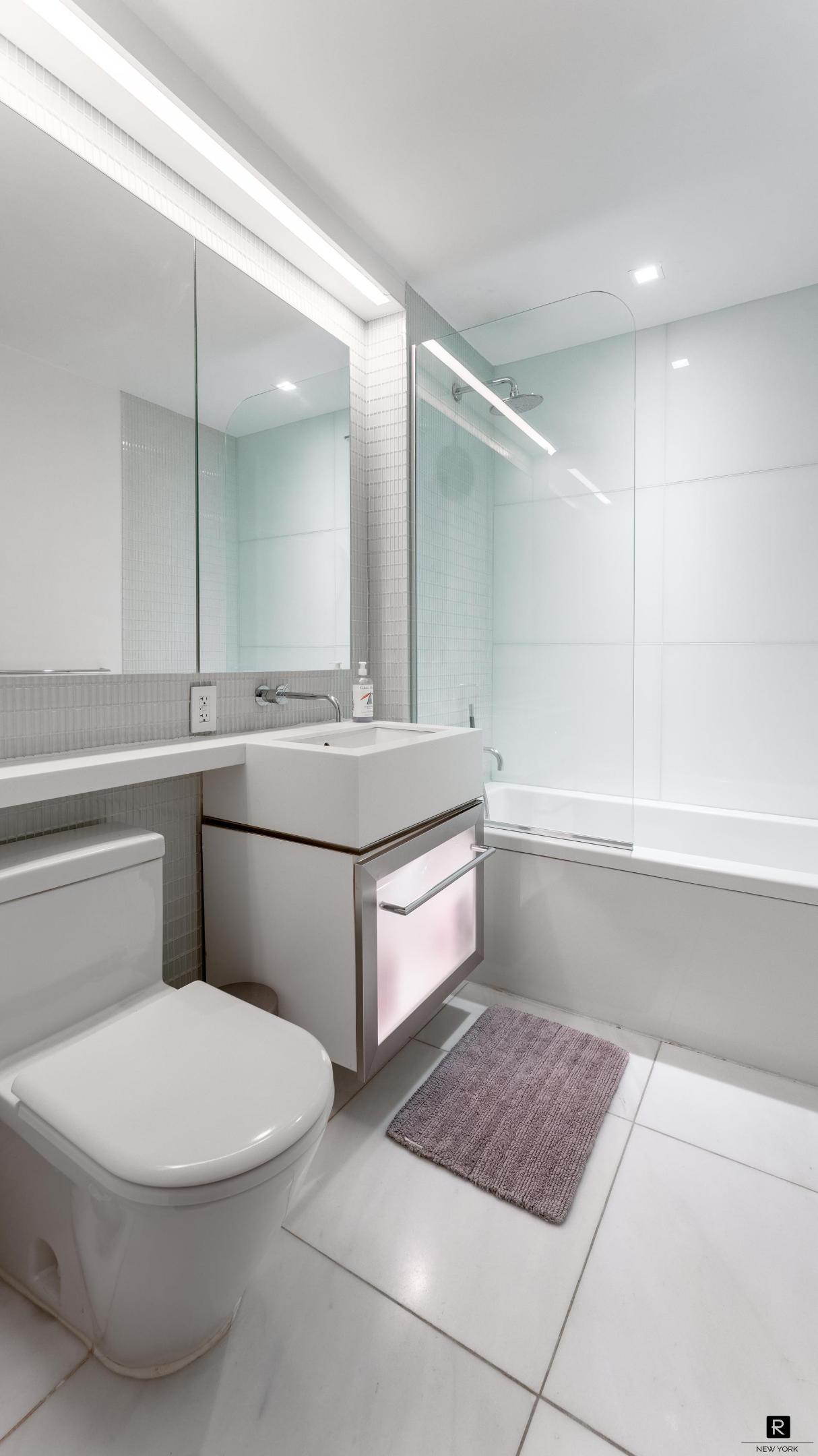 #13 photo, 400 E 67th Street, Upper East Side , NY 10065