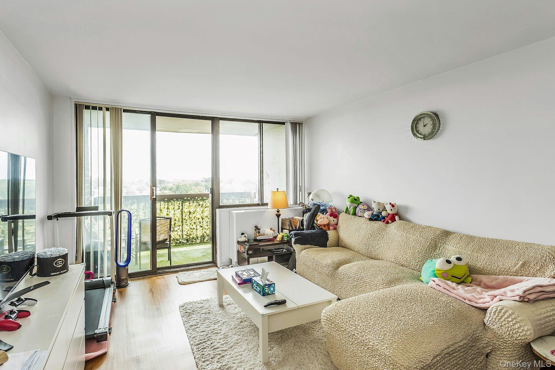 #14 photo, 2 Bay Club, Bayside , NY 11360