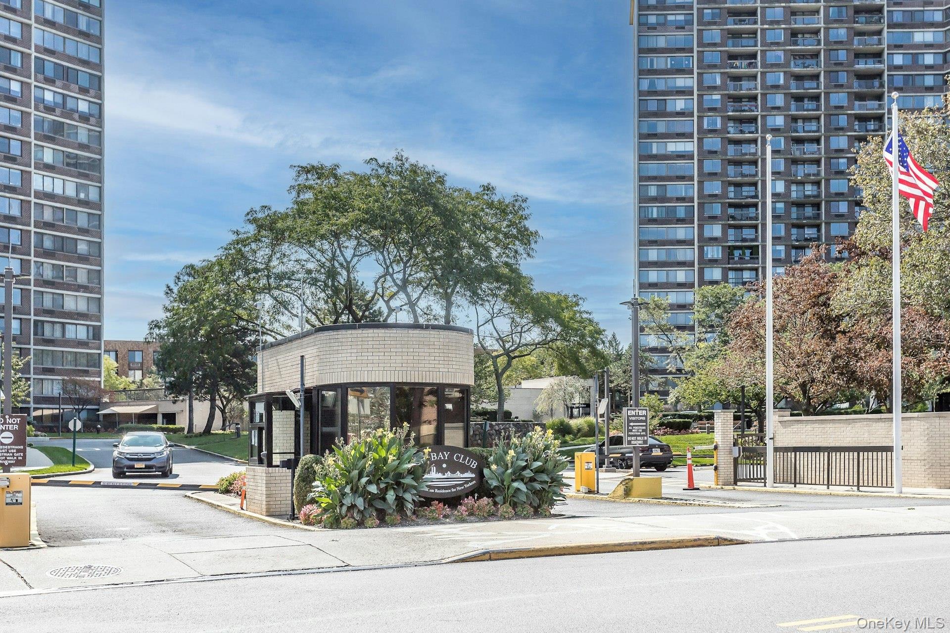 #4 photo, 2 Bay Club, Bayside , NY 11360