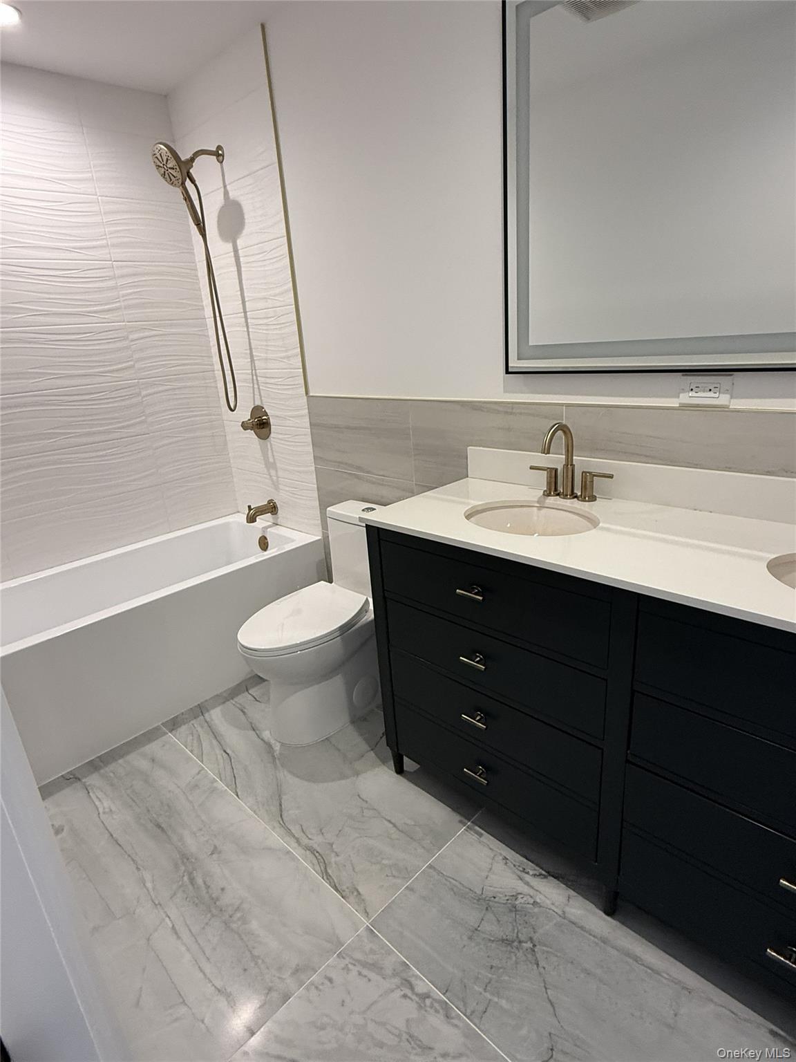 #10 photo, 2661 Hyacinth Street, নাসাউ কাউন্টি Westbury , NY 11590