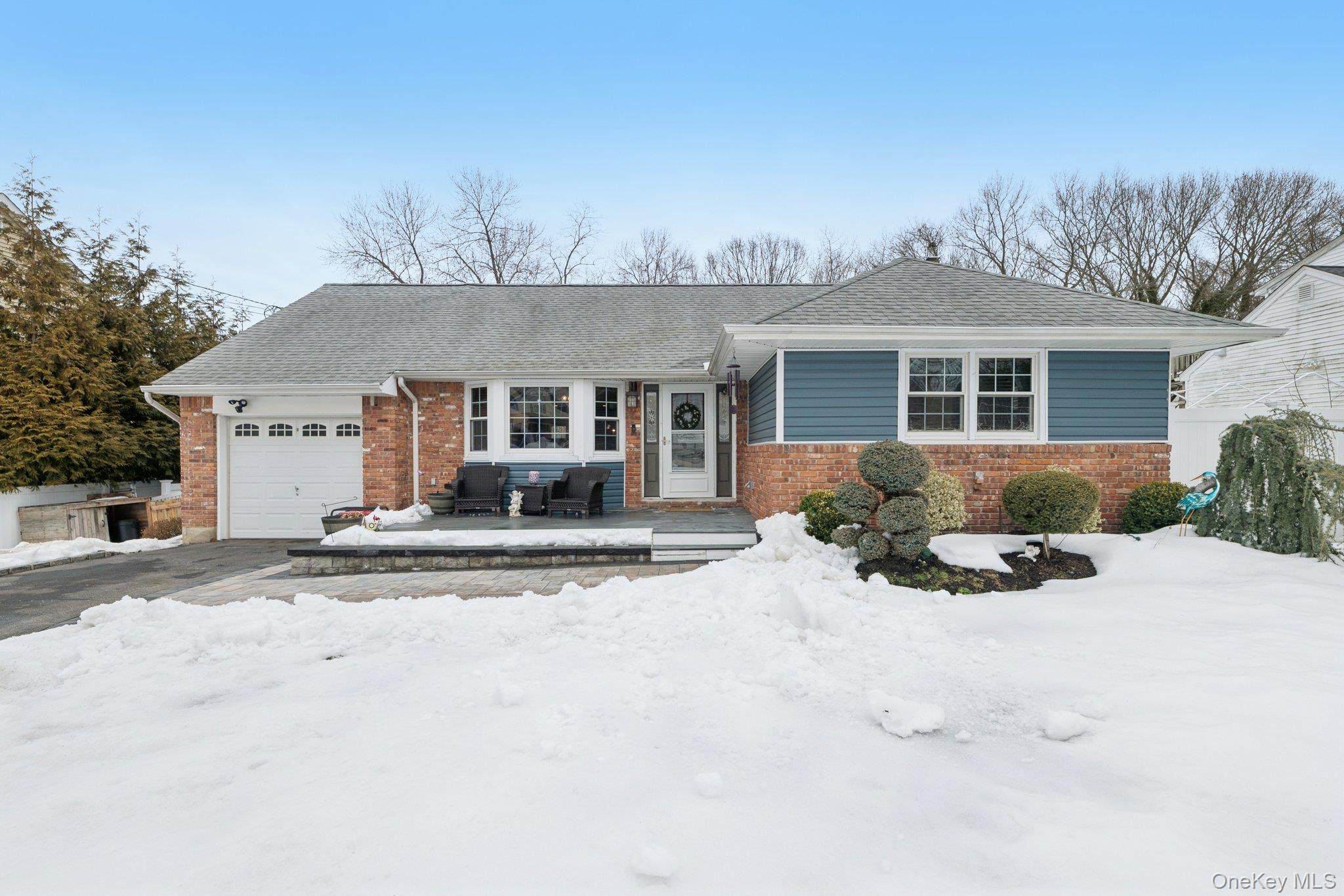 #1 photo, 135 5th Avenue, 东长岛 Kings Park , NY 11754