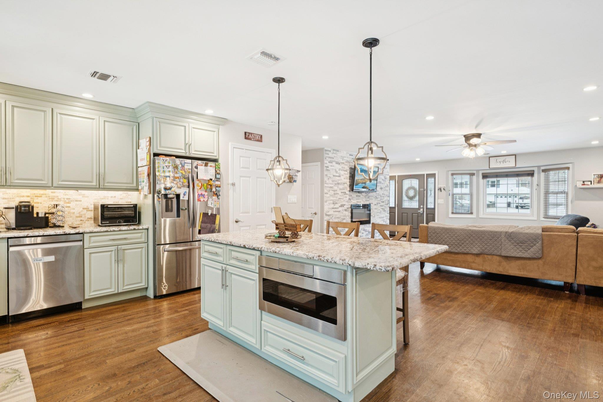 #19 photo, 135 5th Avenue, 东长岛 Kings Park , NY 11754