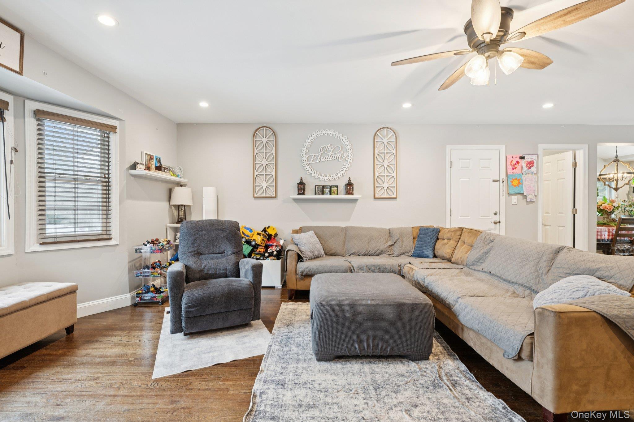 #9 photo, 135 5th Avenue, 东长岛 Kings Park , NY 11754