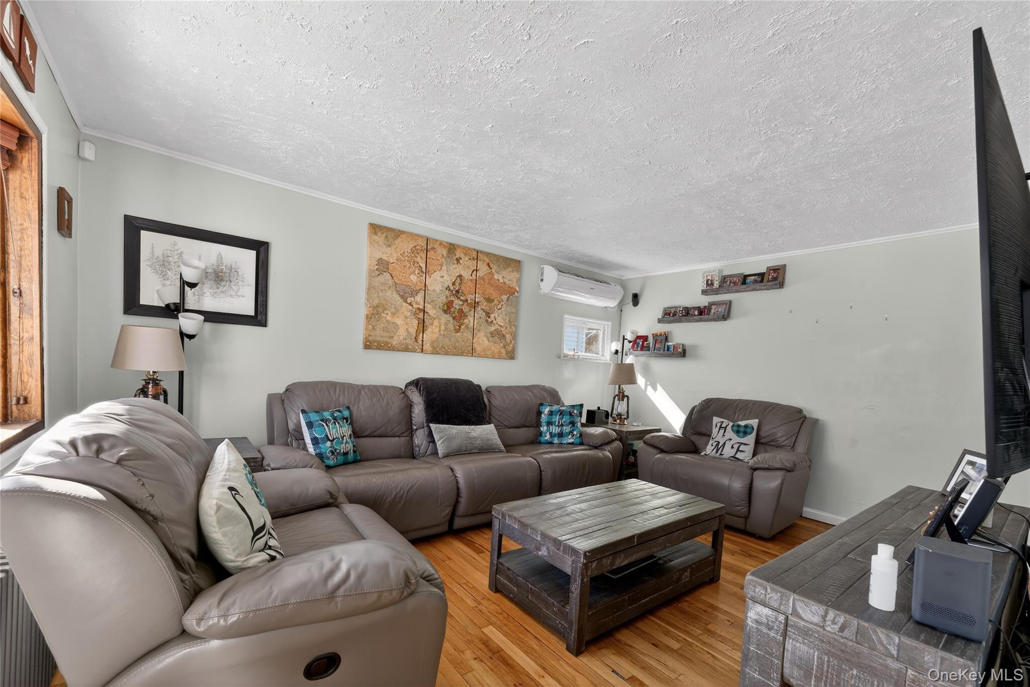 #17 photo, 49-54 166th Street, Fresh Meadows , NY 11365