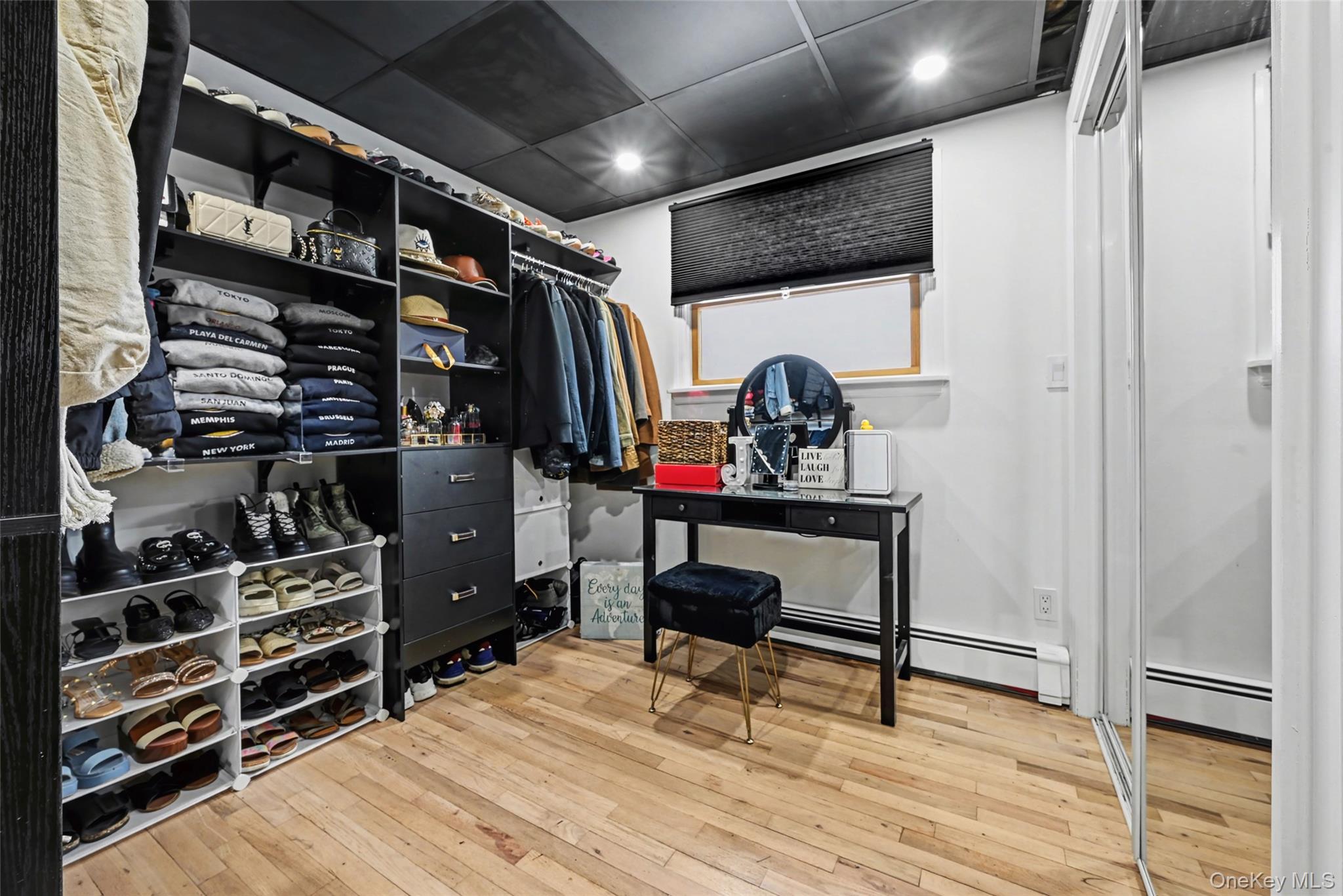 #12 photo, 327 Barton Avenue, सफ़ोक काउंटी East Patchogue , NY 11772