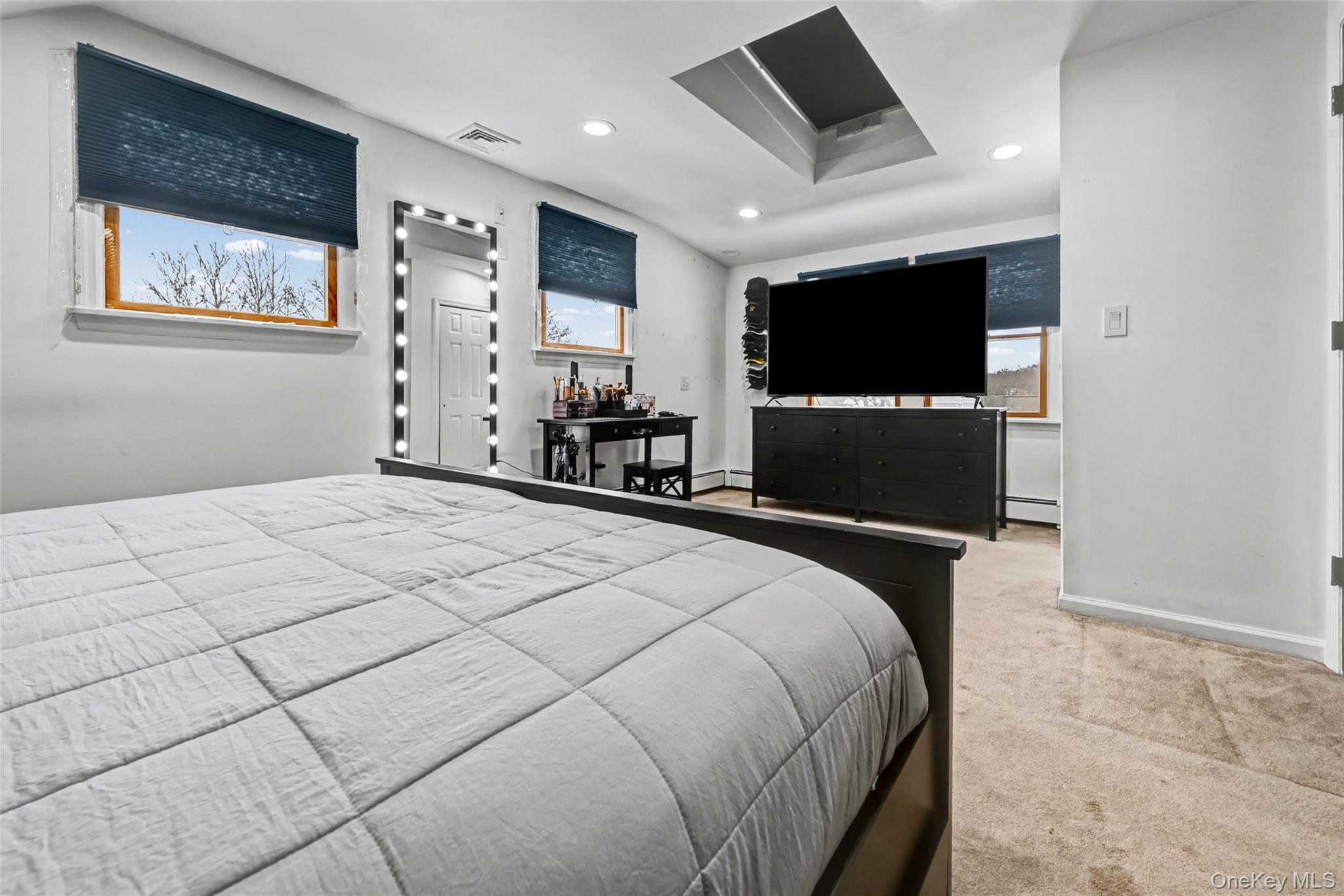 #19 photo, 327 Barton Avenue, सफ़ोक काउंटी East Patchogue , NY 11772