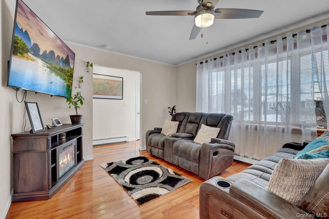 #4 photo, 1066 America Avenue, West Babylon , NY 11704