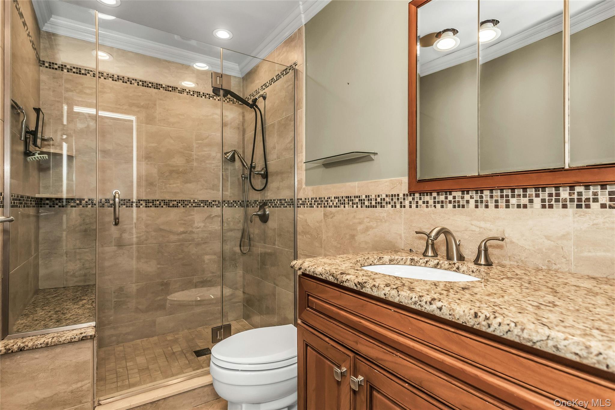 #14 photo, 47 Max Court, Islandia , NY 11749