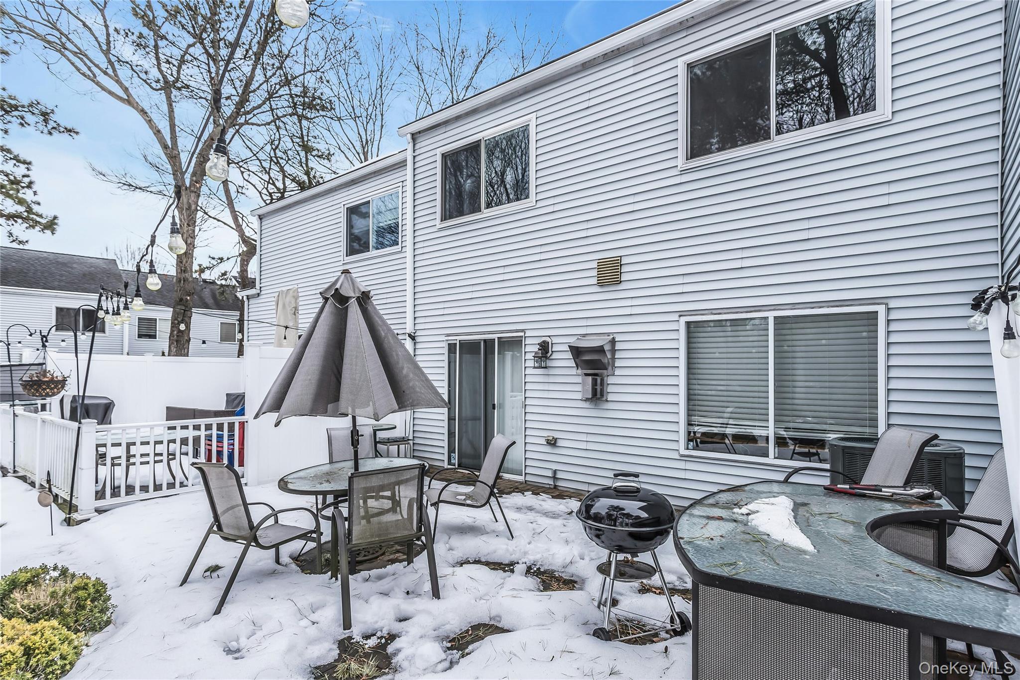 #16 photo, 47 Max Court, Islandia , NY 11749