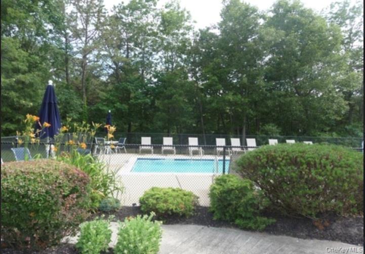 #19 photo, 47 Max Court, Islandia , NY 11749