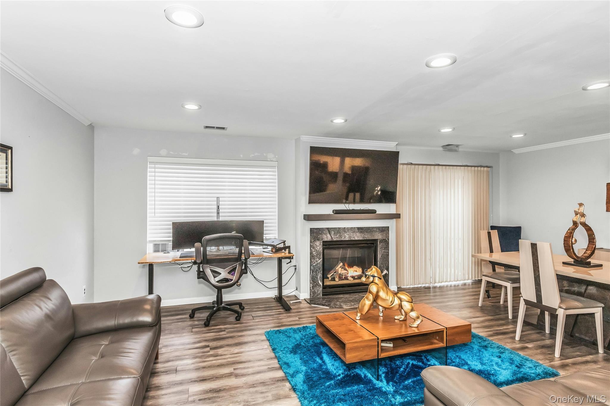 #7 photo, 47 Max Court, Islandia , NY 11749