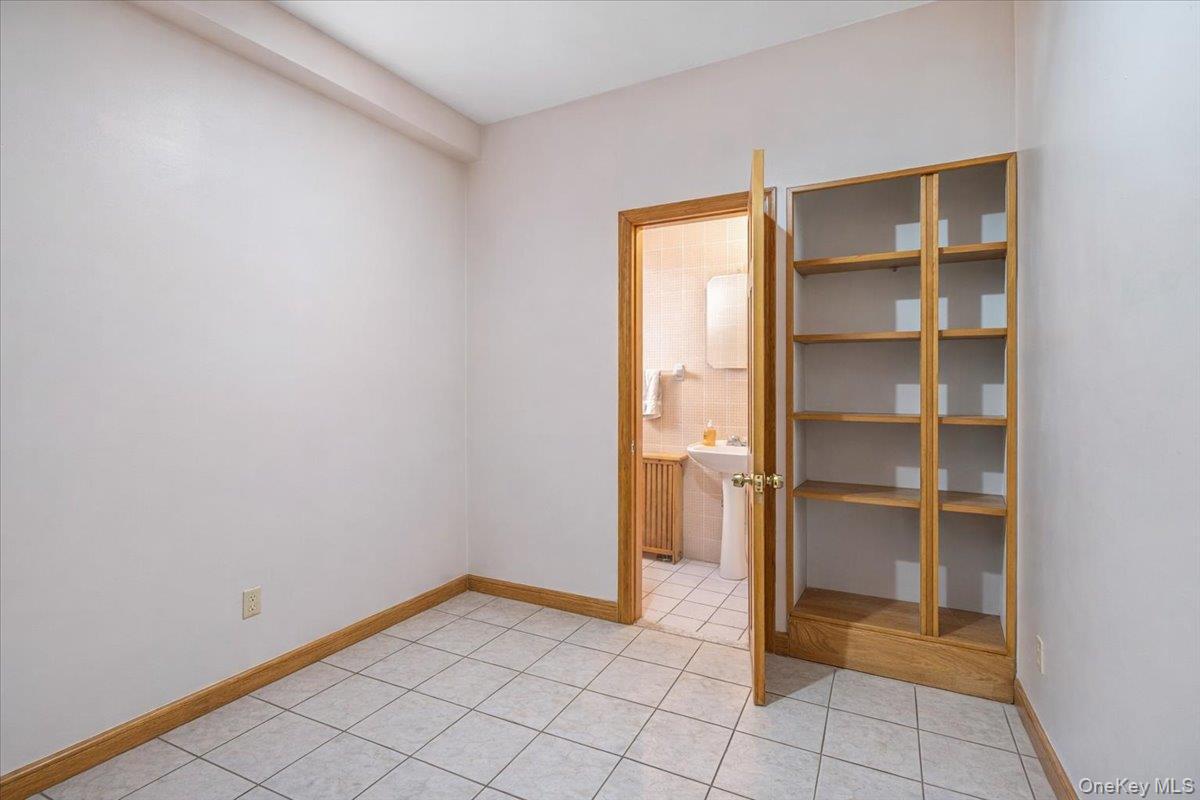 #11 photo, 1427 145th Place, كوينز Whitestone , NY 11357