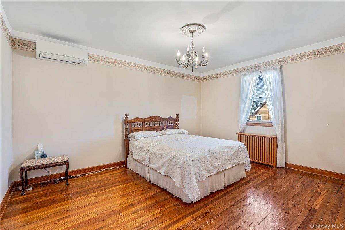 #13 photo, 1427 145th Place, كوينز Whitestone , NY 11357