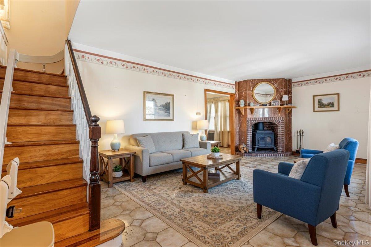 #3 photo, 1427 145th Place, كوينز Whitestone , NY 11357