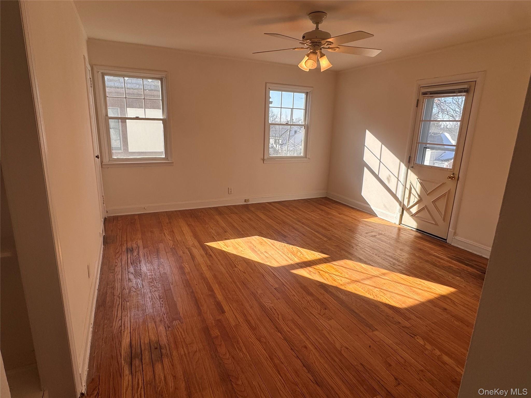 #16 photo, 254-28 Walden Avenue, 長島 大頸 Great Neck , NY 11020