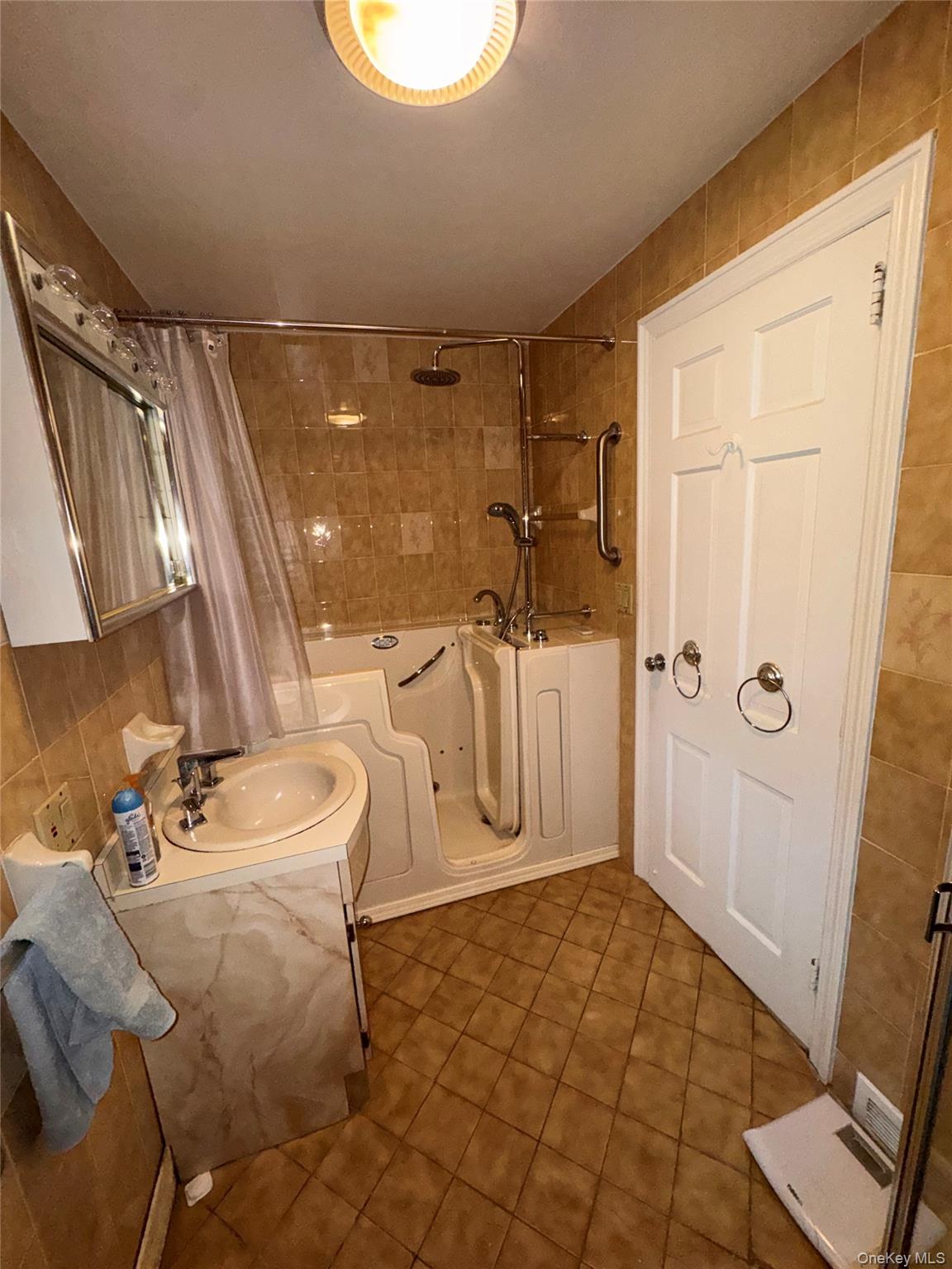 #9 photo, 254-28 Walden Avenue, 長島 大頸 Great Neck , NY 11020