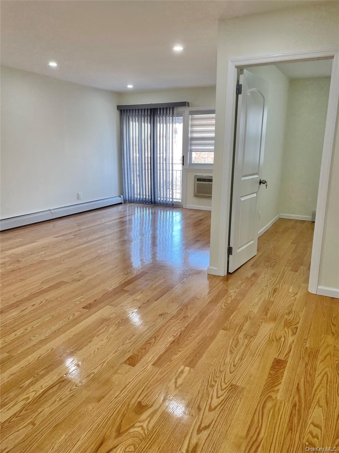 #5 photo, 4322 213th Street, 皇后區 貝塞 Bayside , NY 11361