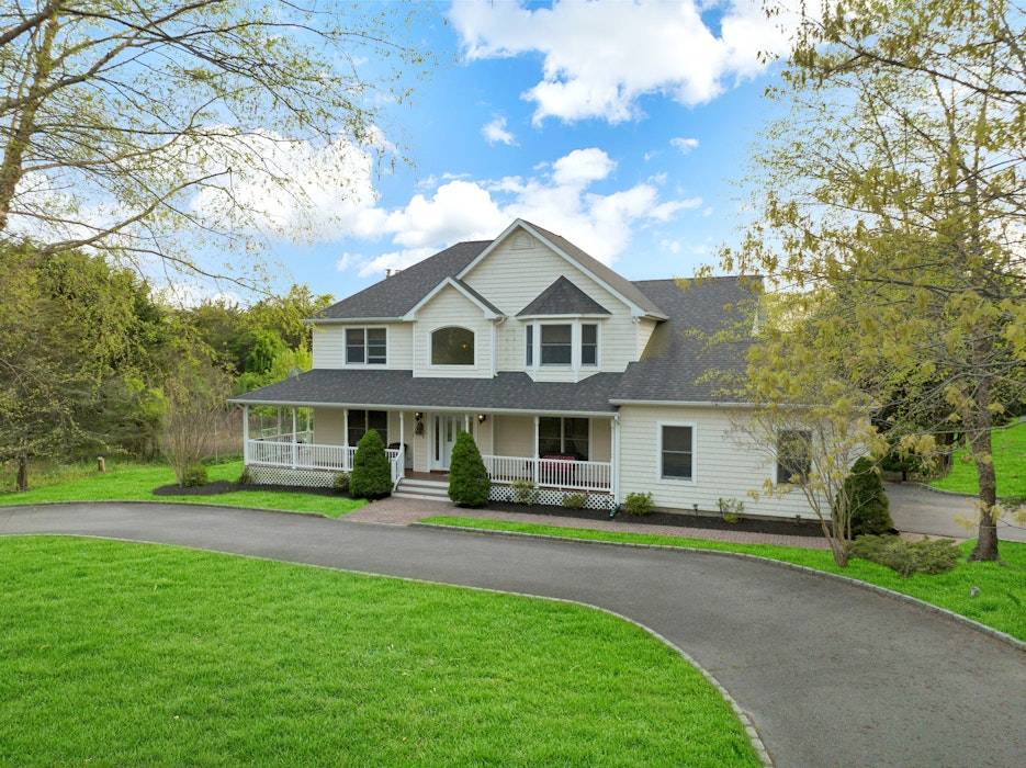 #1 photo, 2655 Rocky Point Road, East Marion , NY 11939