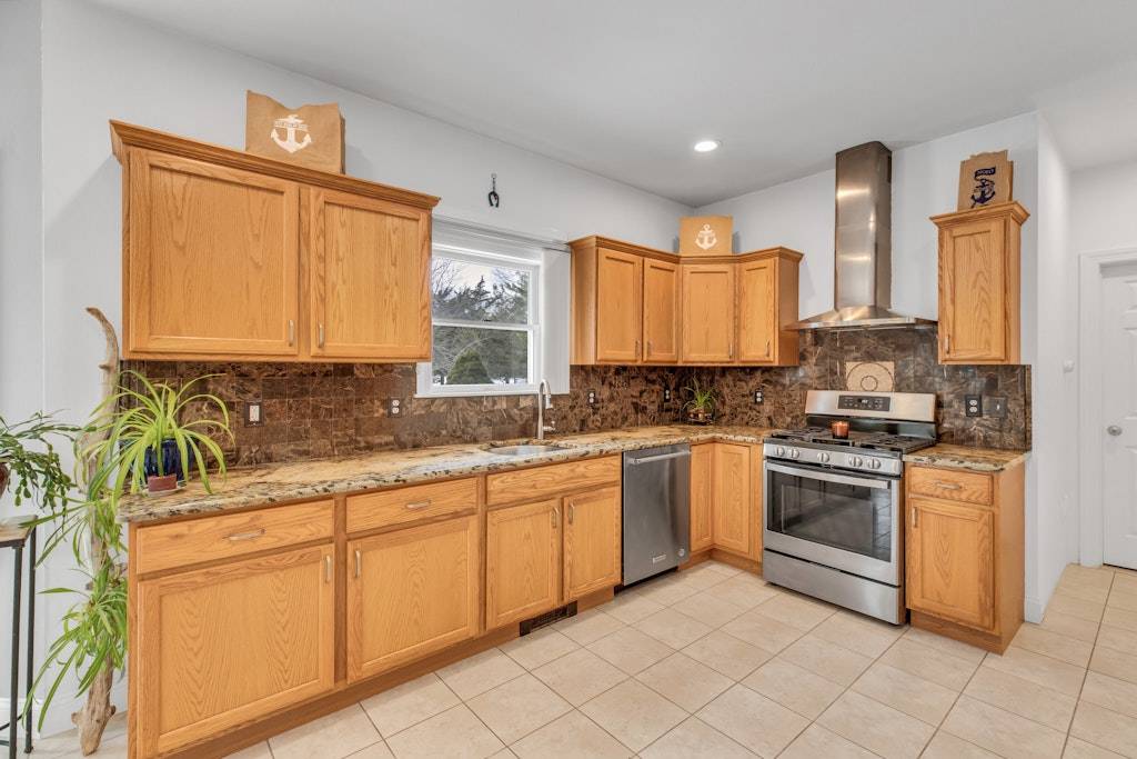 #17 photo, 2655 Rocky Point Road, East Marion , NY 11939