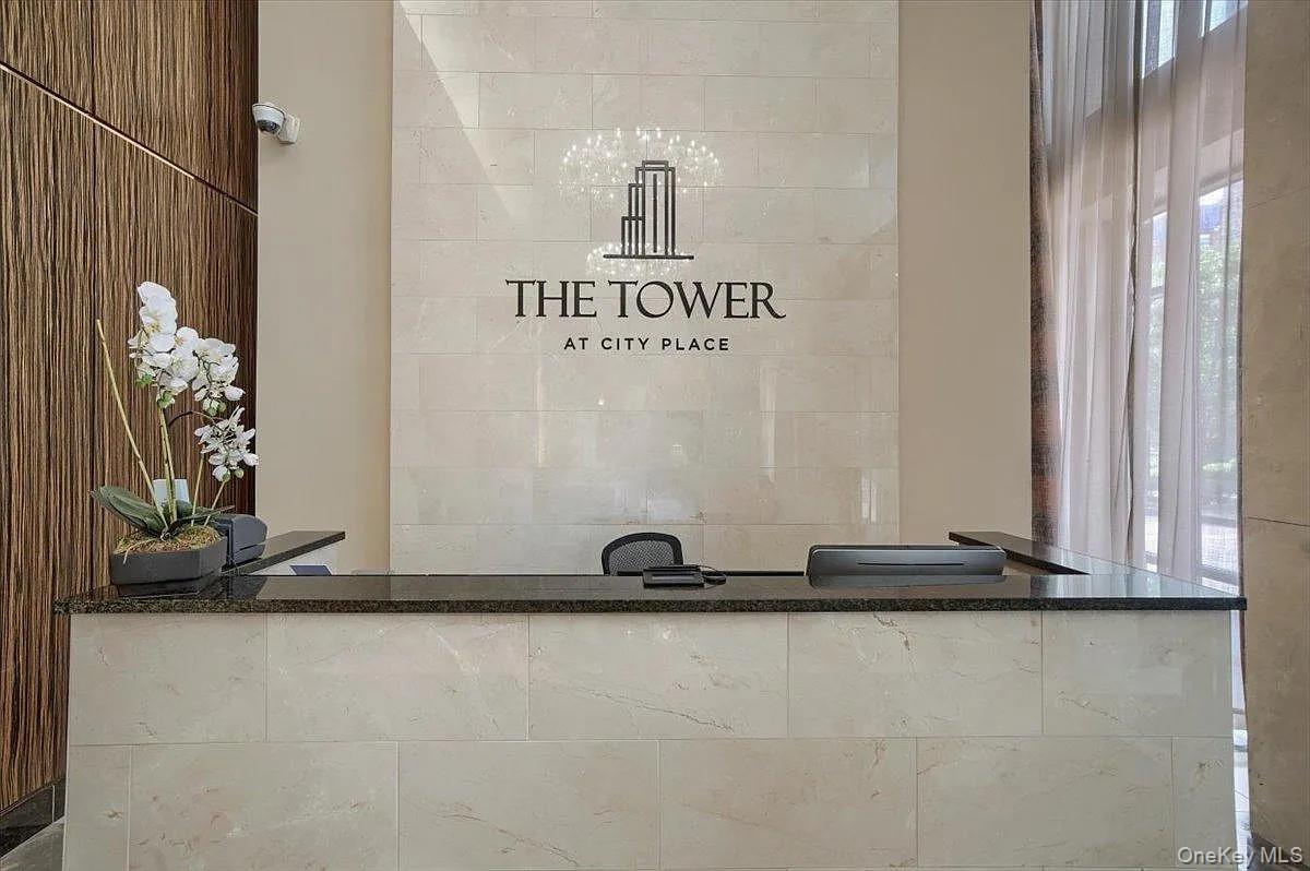 #2 photo, 10 City Place, White Plains , NY 10601