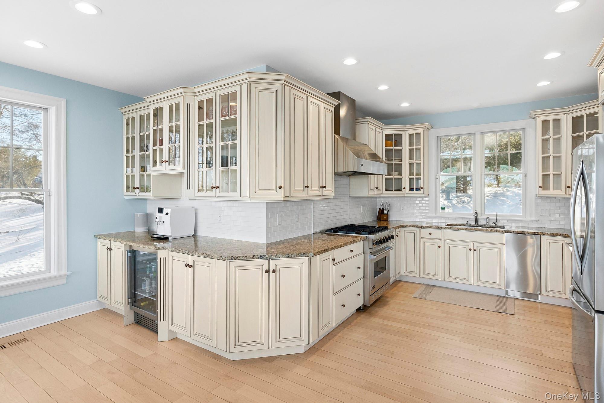 #2 photo, 11 Bay View Drive, Hampton Bays , NY 11946