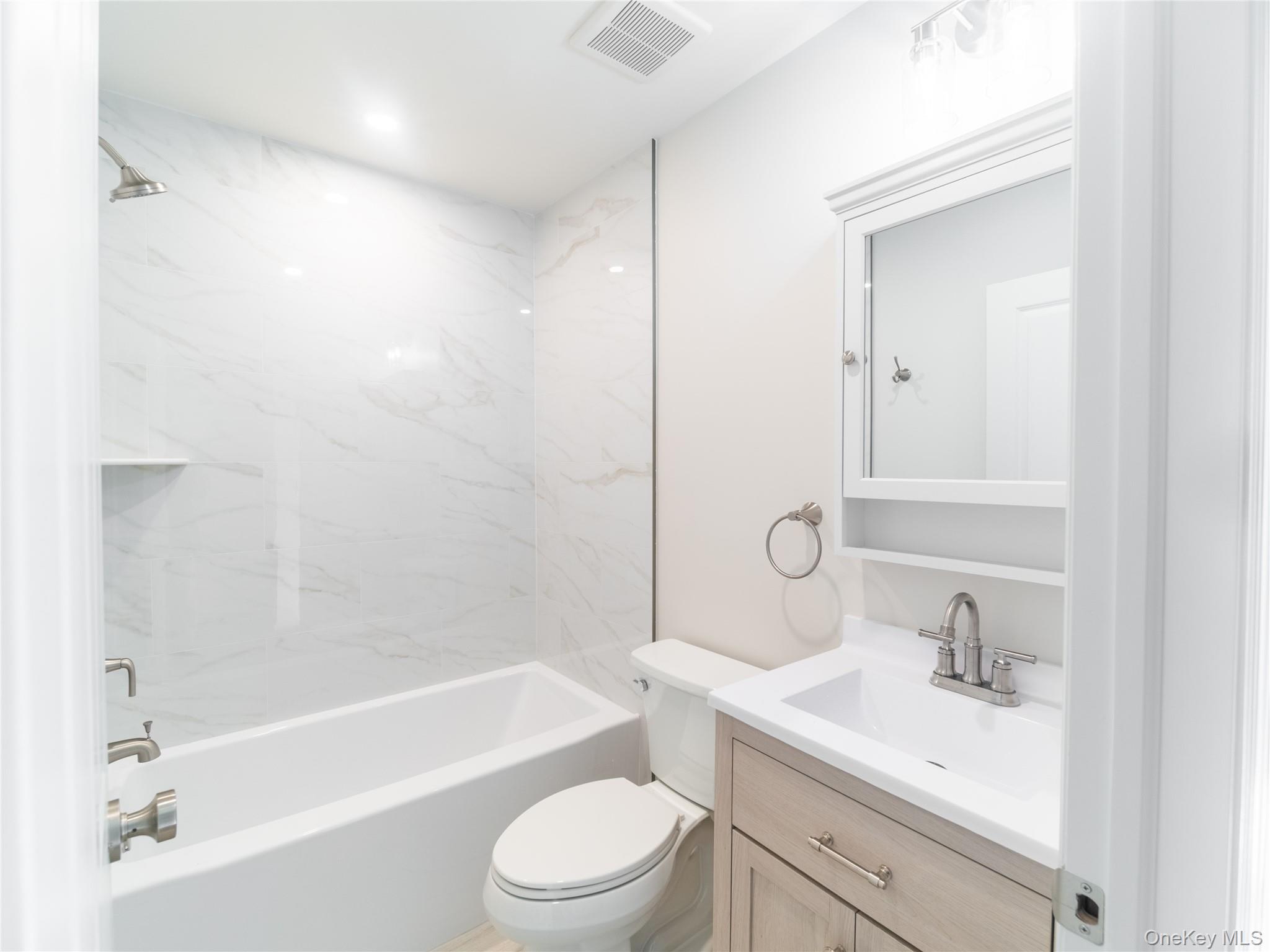 #13 photo, 306 South Regent Street, Port Chester , NY 10573