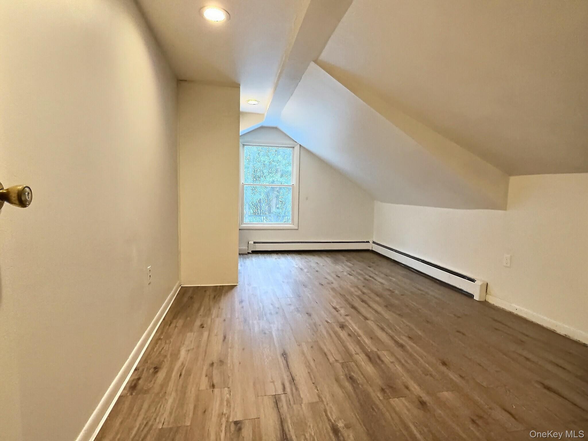 #8 photo, 4 Pilgrim Terrace, 纽约州 Poughkeepsie , NY 12601