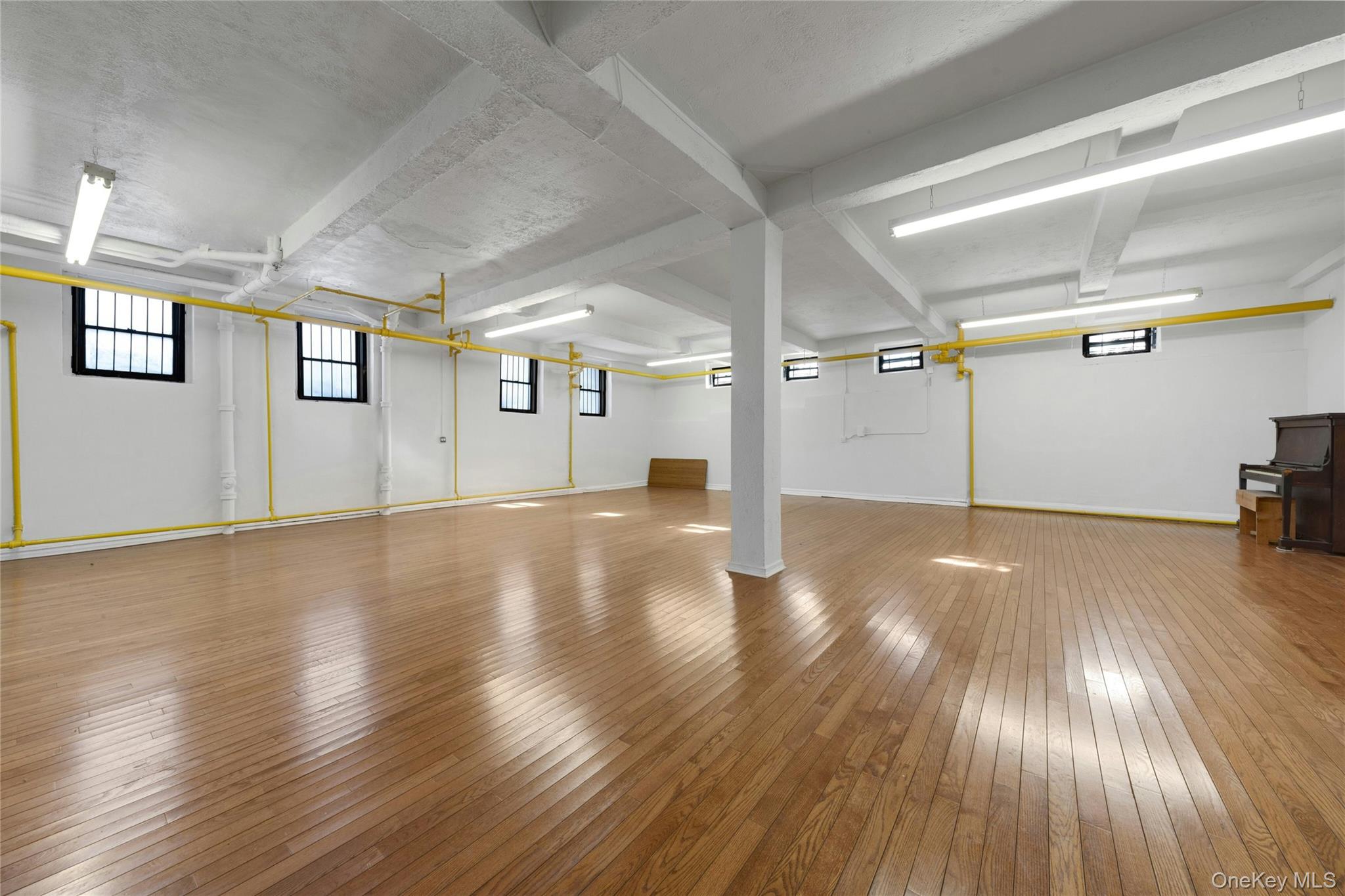 #11 photo, 8451 Beverly Road, كوينز Kew Gardens , NY 11415