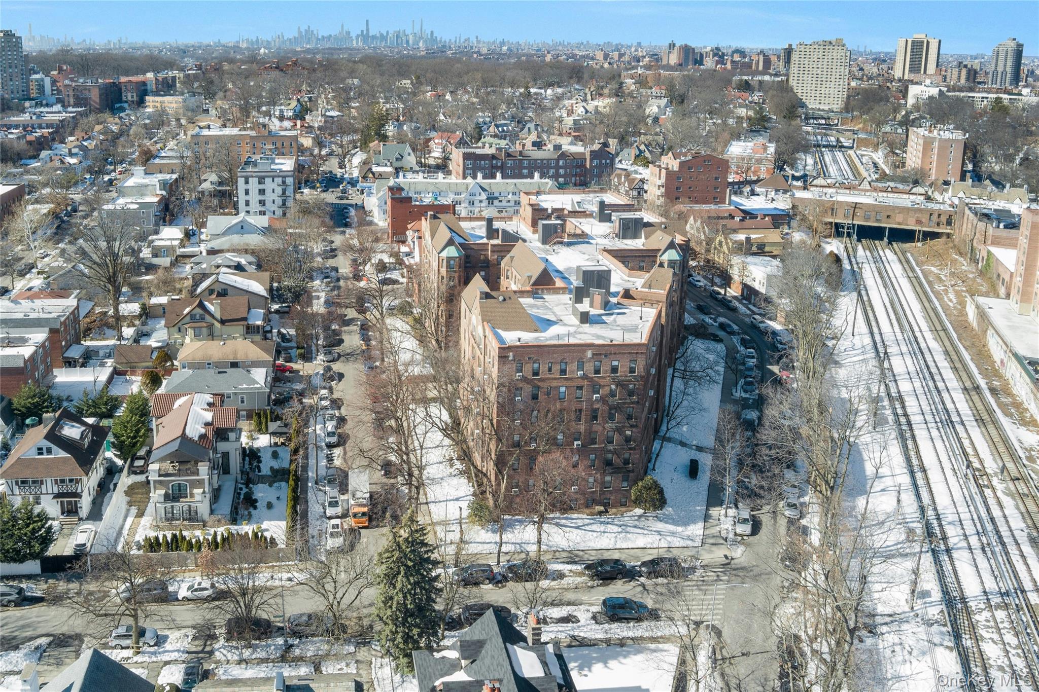 #15 photo, 8451 Beverly Road, كوينز Kew Gardens , NY 11415