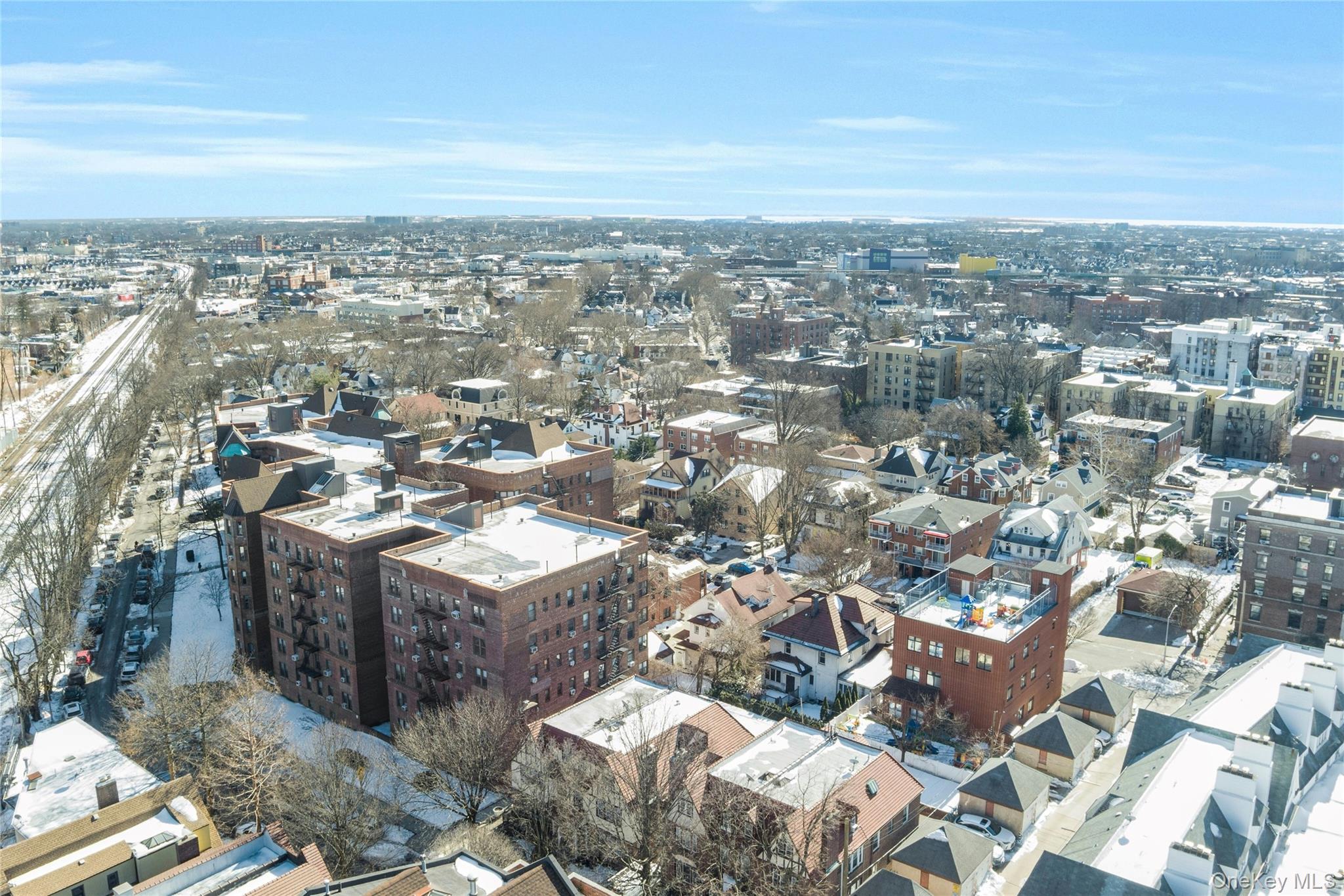 #18 photo, 8451 Beverly Road, كوينز Kew Gardens , NY 11415