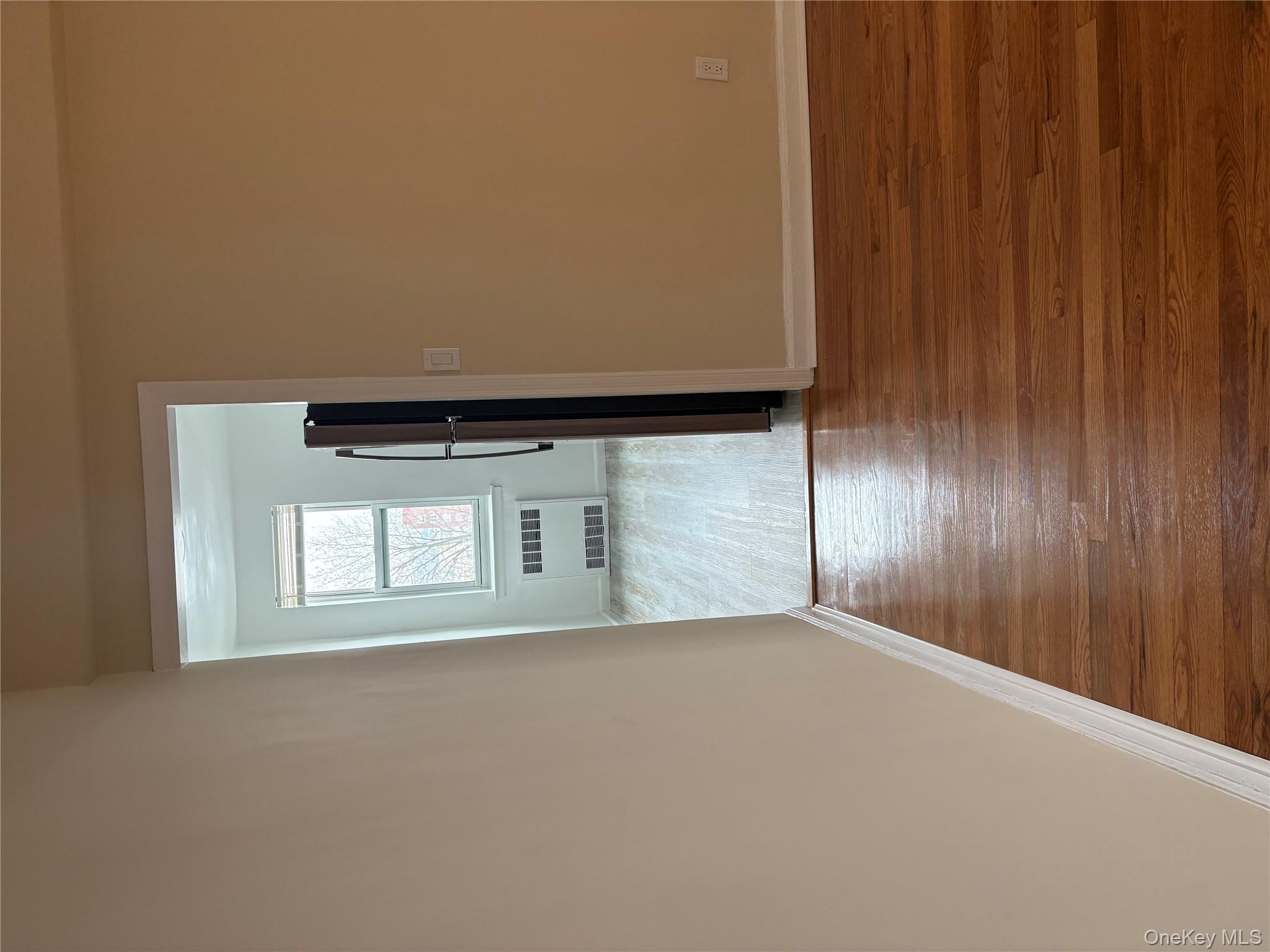 #2 photo, 24 Mulford Place, Нассау ‖ Hempstead , NY 11550