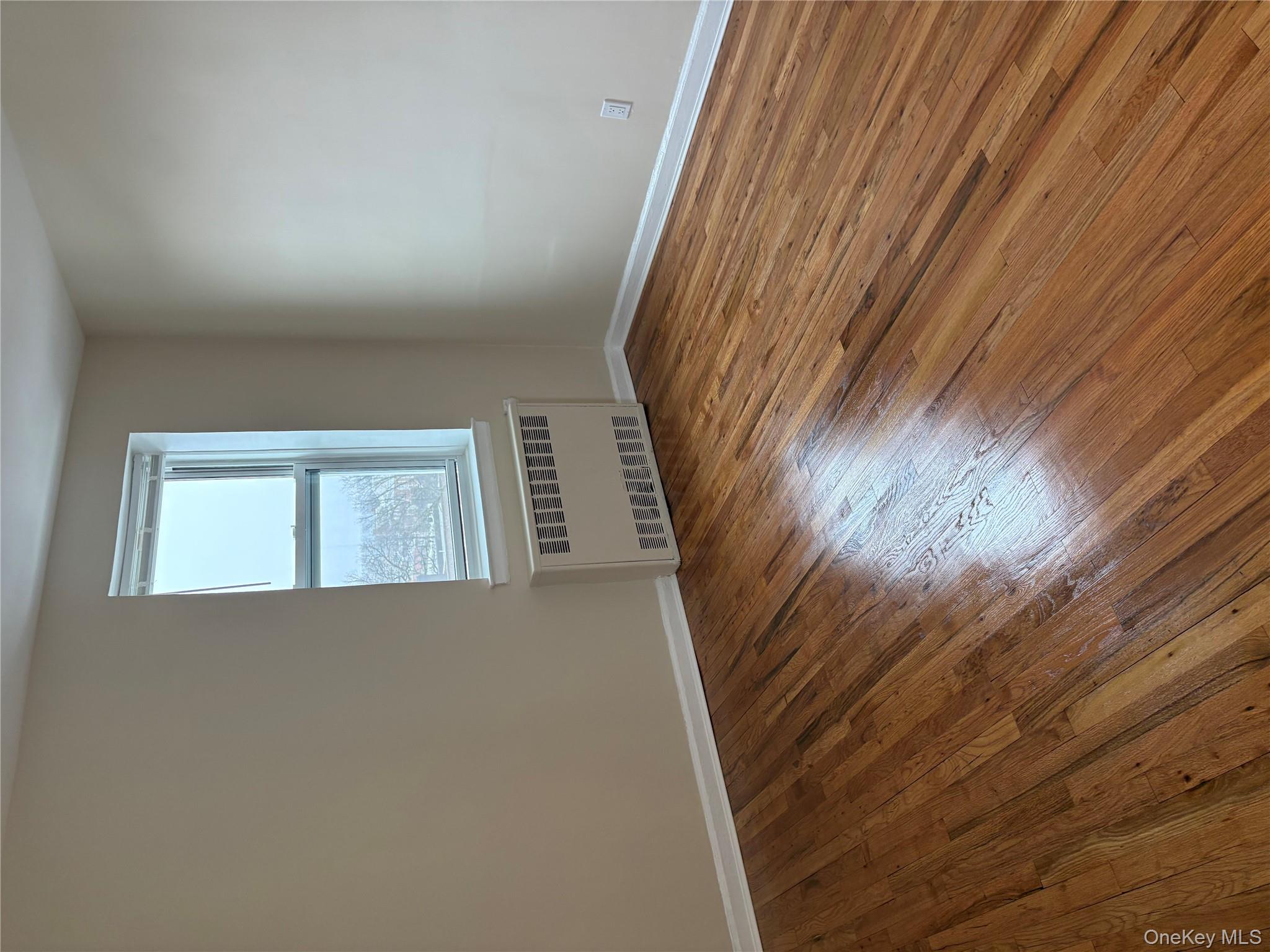 #6 photo, 24 Mulford Place, Нассау ‖ Hempstead , NY 11550