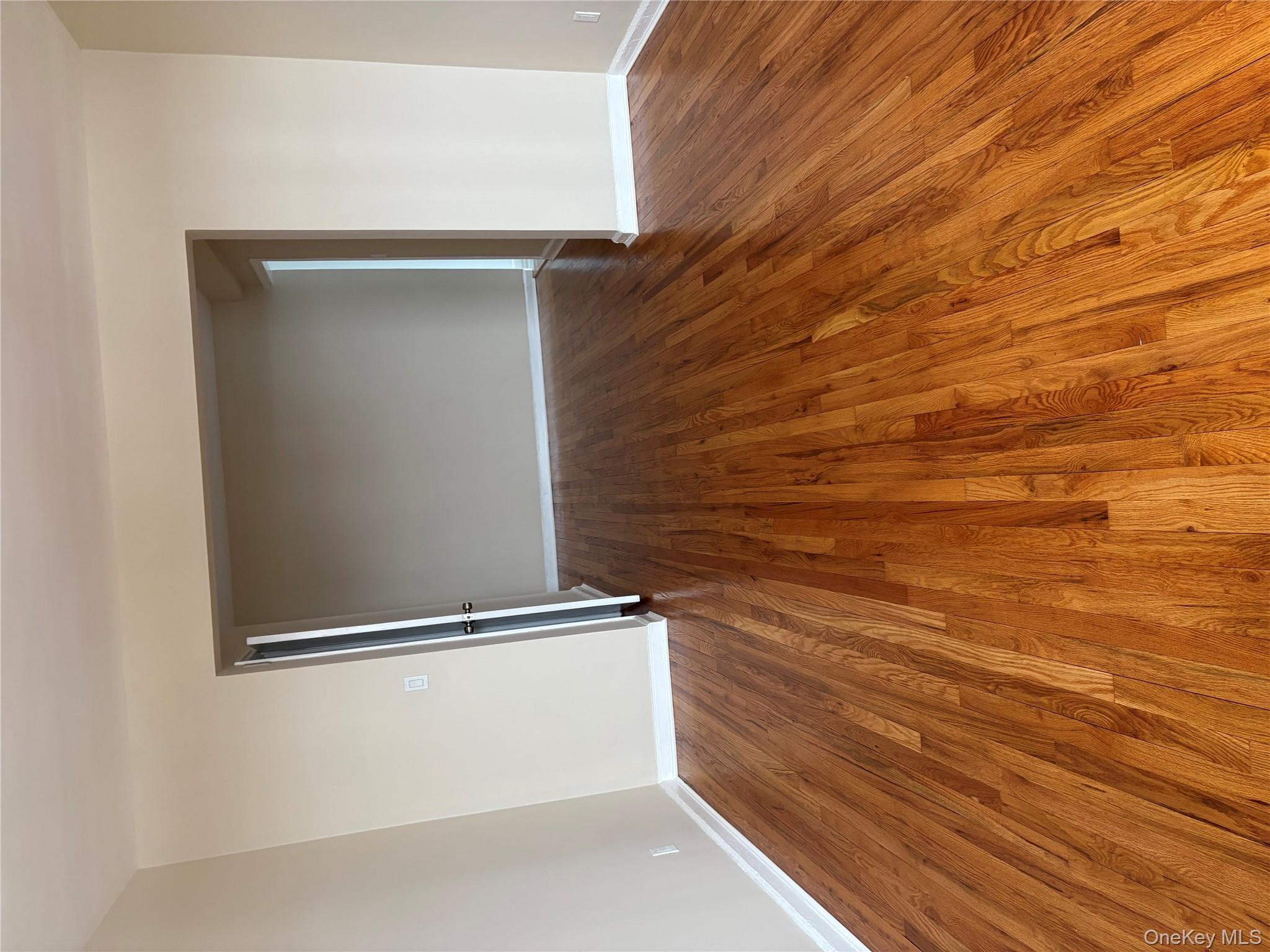 #7 photo, 24 Mulford Place, Нассау ‖ Hempstead , NY 11550