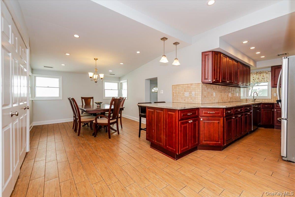 #10 photo, 101 California Street, Long Beach , NY 11561