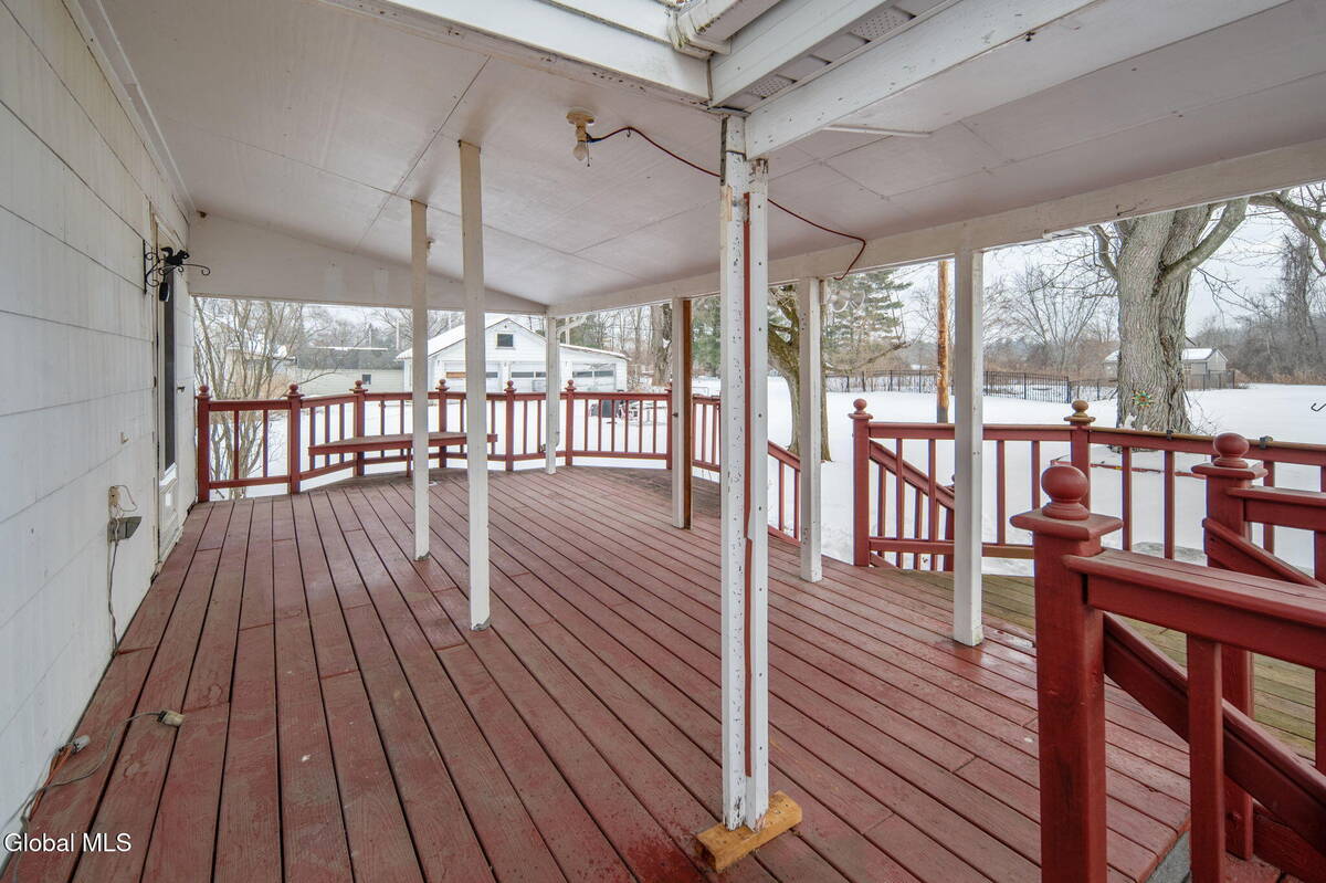 #25 photo, 42 Currey Avenue, 紐約州 Bethlehem , NY 12158